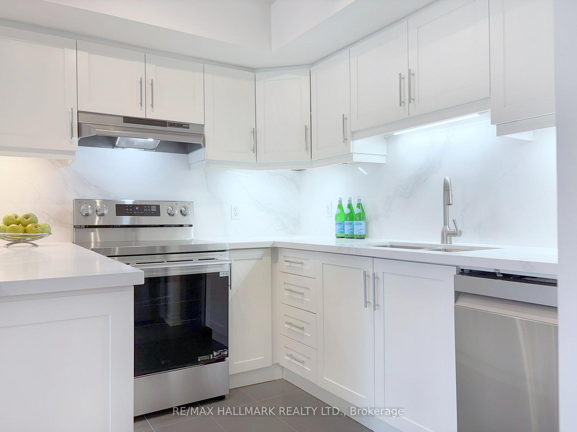 Photo 22 of Unit 3206, 25 The Esplanade, Toronto, Waterfront Communities — HOMEH