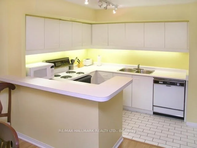 Photo 15 of Unit 3206, 25 The Esplanade, Toronto, Waterfront Communities — HOMEH