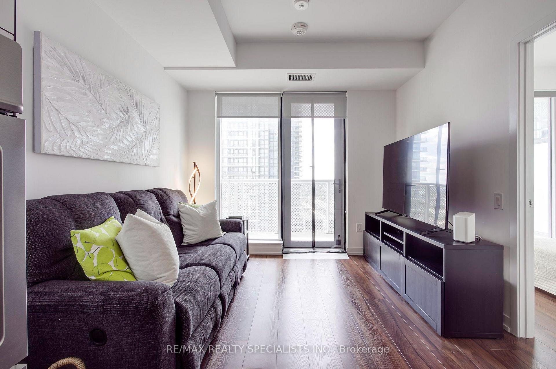 Photo 13 of Unit 1611, 4065 Confederation Parkway, Mississauga, City Centre — HOMEH
