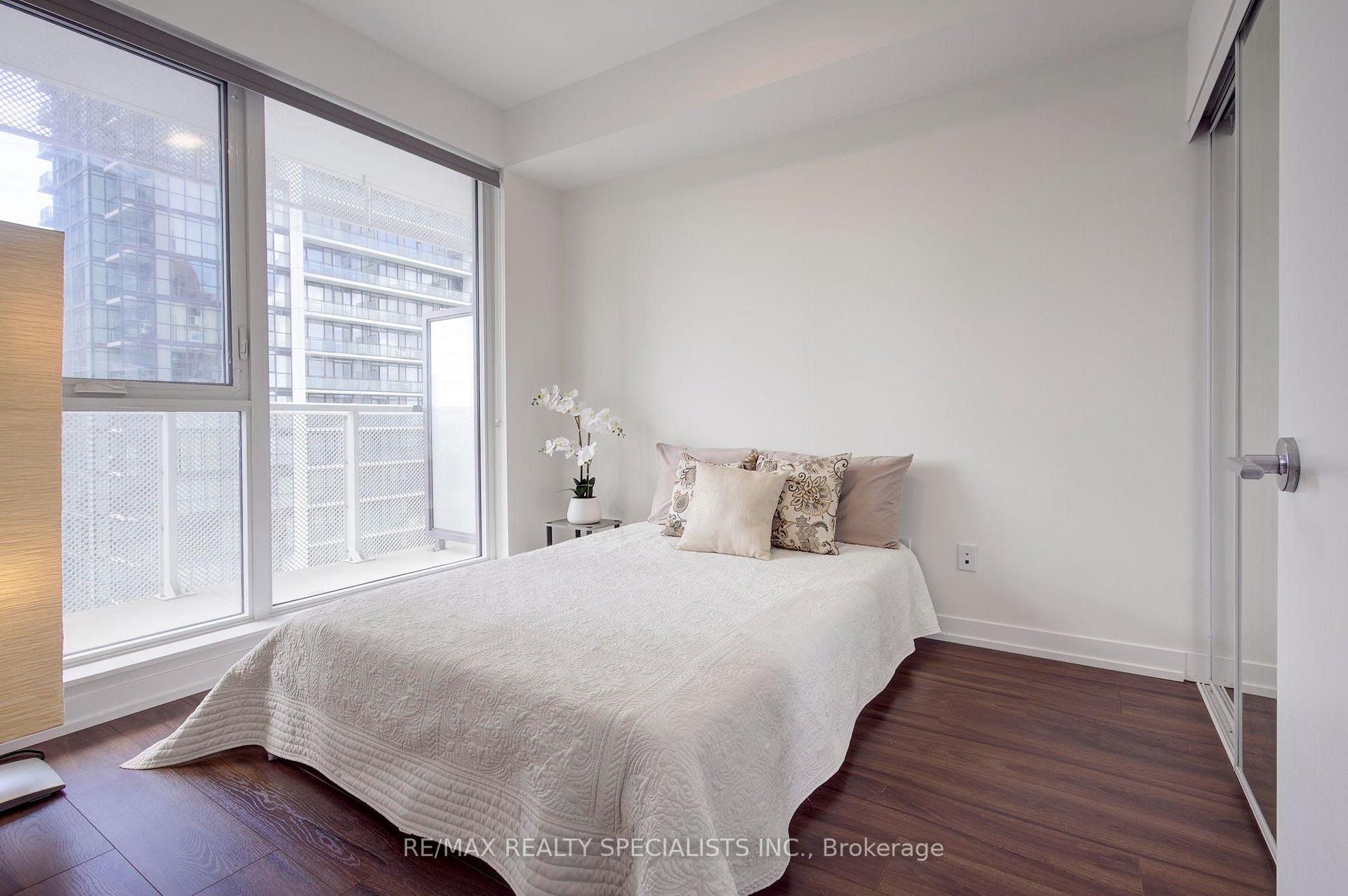 Photo 15 of Unit 1611, 4065 Confederation Parkway, Mississauga, City Centre — HOMEH
