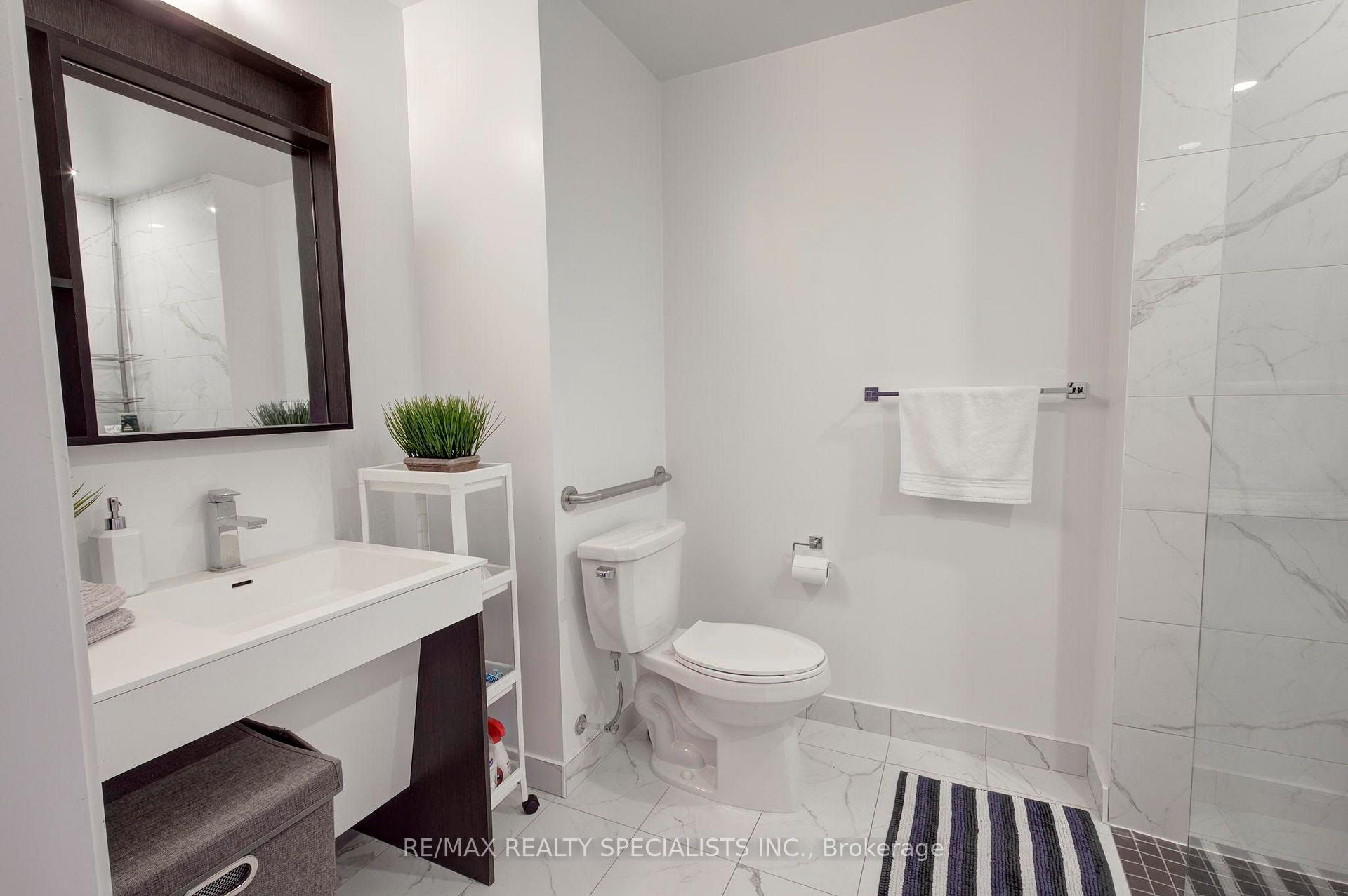Photo 17 of Unit 1611, 4065 Confederation Parkway, Mississauga, City Centre — HOMEH
