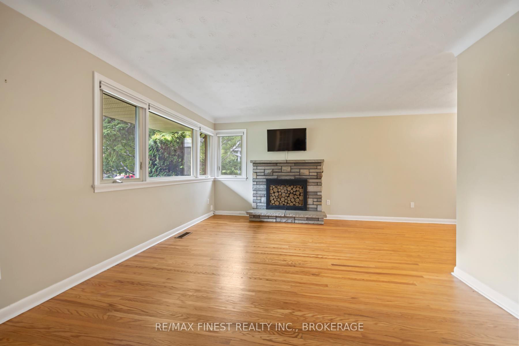 Photo 16 of 140A Liddell Crescent, Kingston, Central City West — HOMEH
