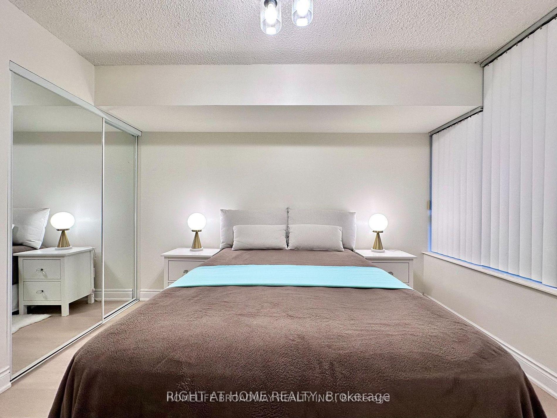 Photo 6 of Unit 521, 15 Northtown Way, North York, Willowdale East — HOMEH