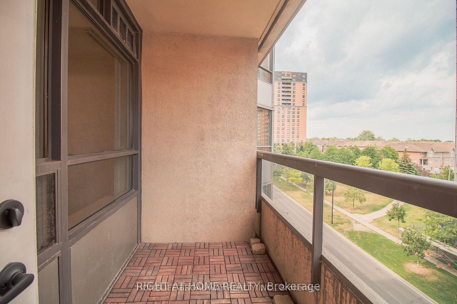 Photo 17 of Unit 521, 15 Northtown Way, North York, Willowdale East — HOMEH