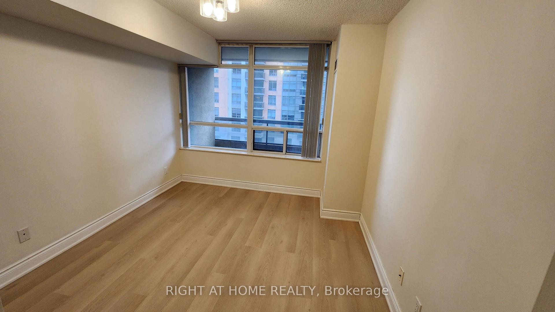 Photo 9 of Unit 521, 15 Northtown Way, North York, Willowdale East — HOMEH