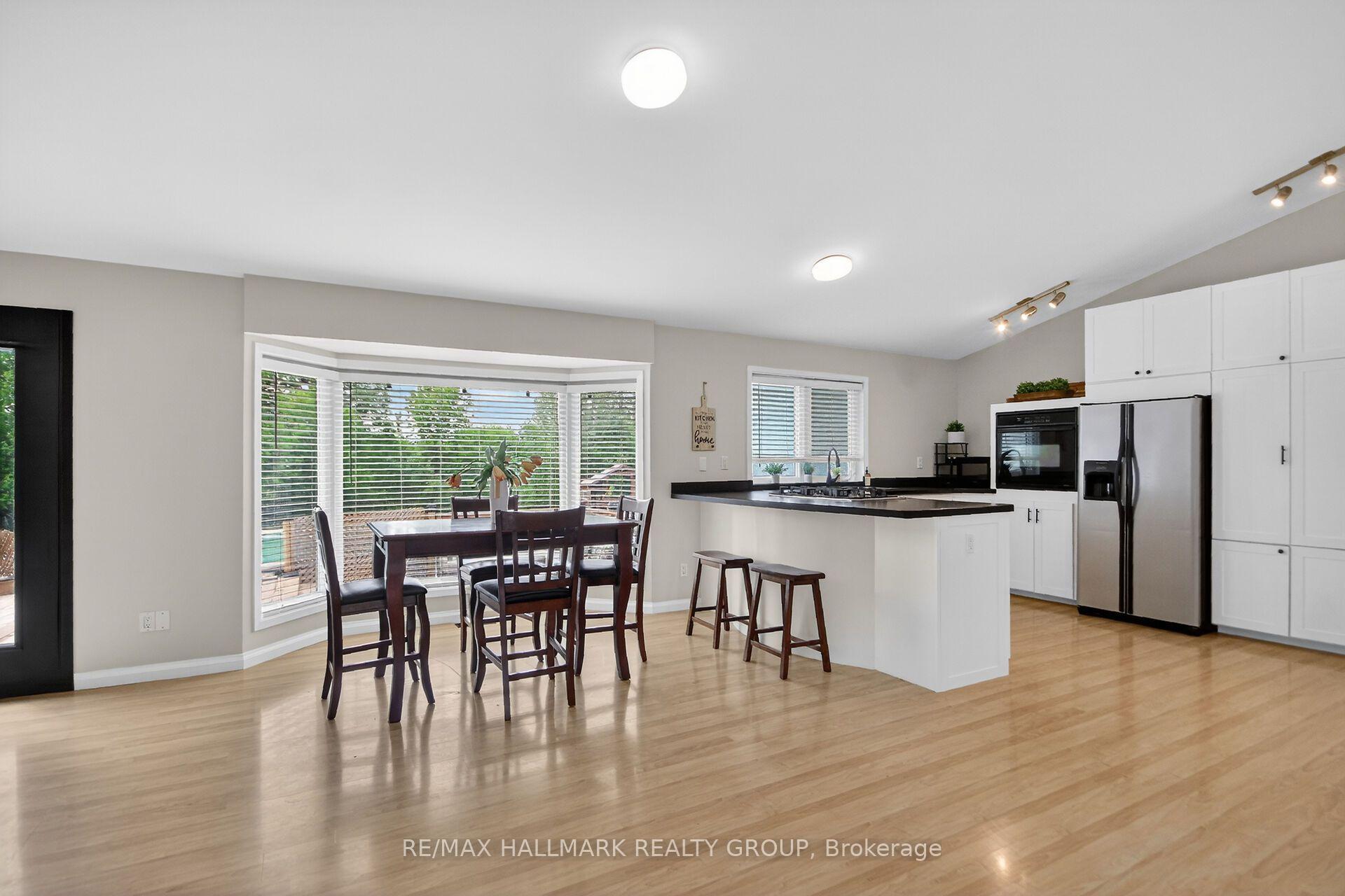 Photo 9 of 7414 Dawn Tara Drive, Ottawa, Osgoode Twp North of Reg Rd 6 — HOMEH