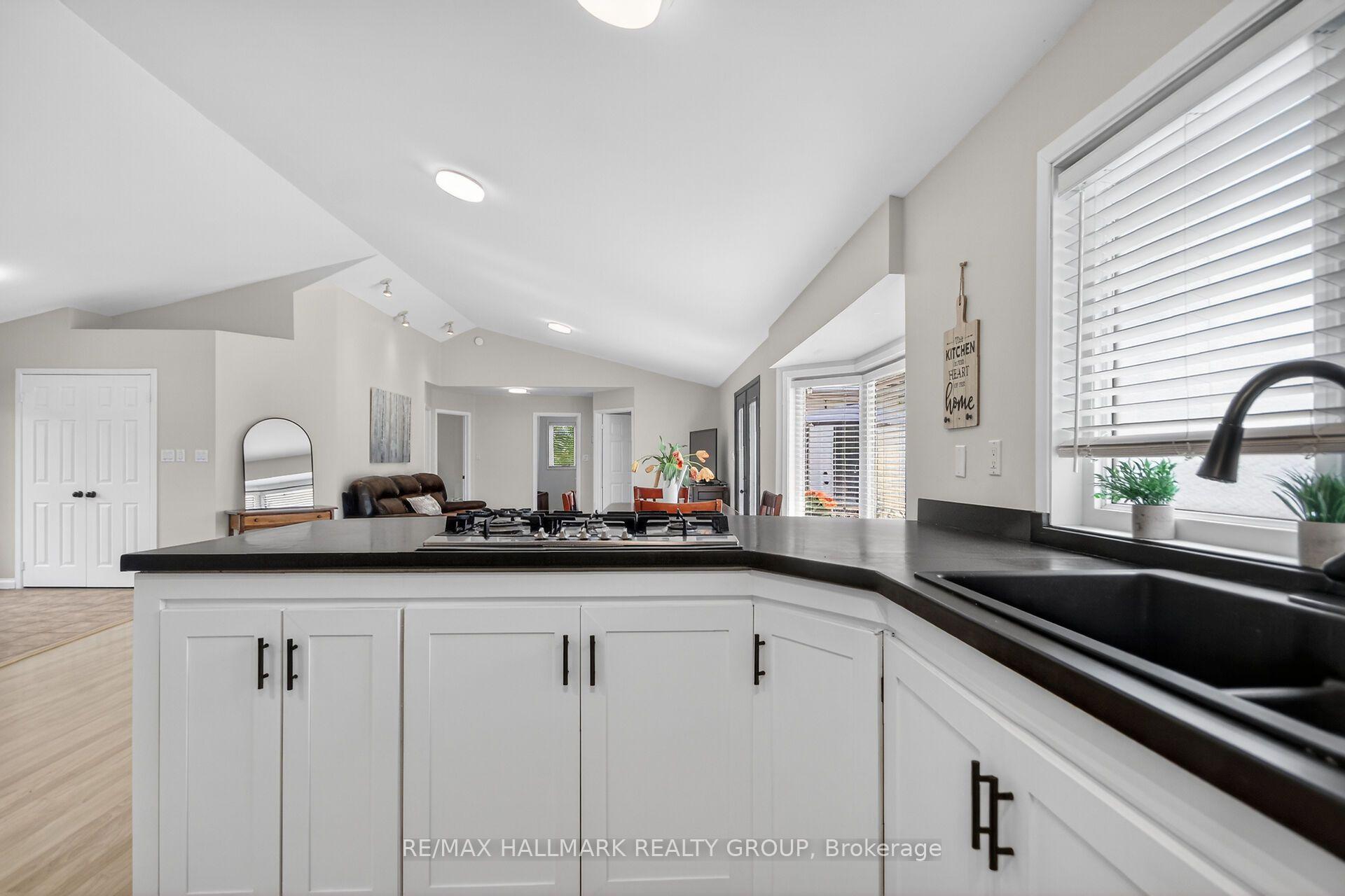 Photo 13 of 7414 Dawn Tara Drive, Ottawa, Osgoode Twp North of Reg Rd 6 — HOMEH