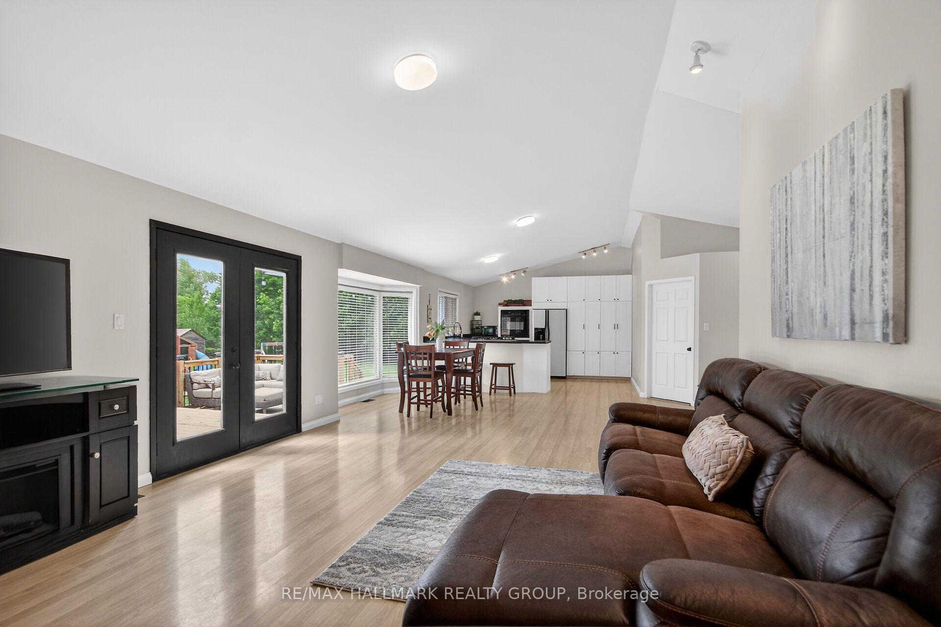 Photo 21 of 7414 Dawn Tara Drive, Ottawa, Osgoode Twp North of Reg Rd 6 — HOMEH