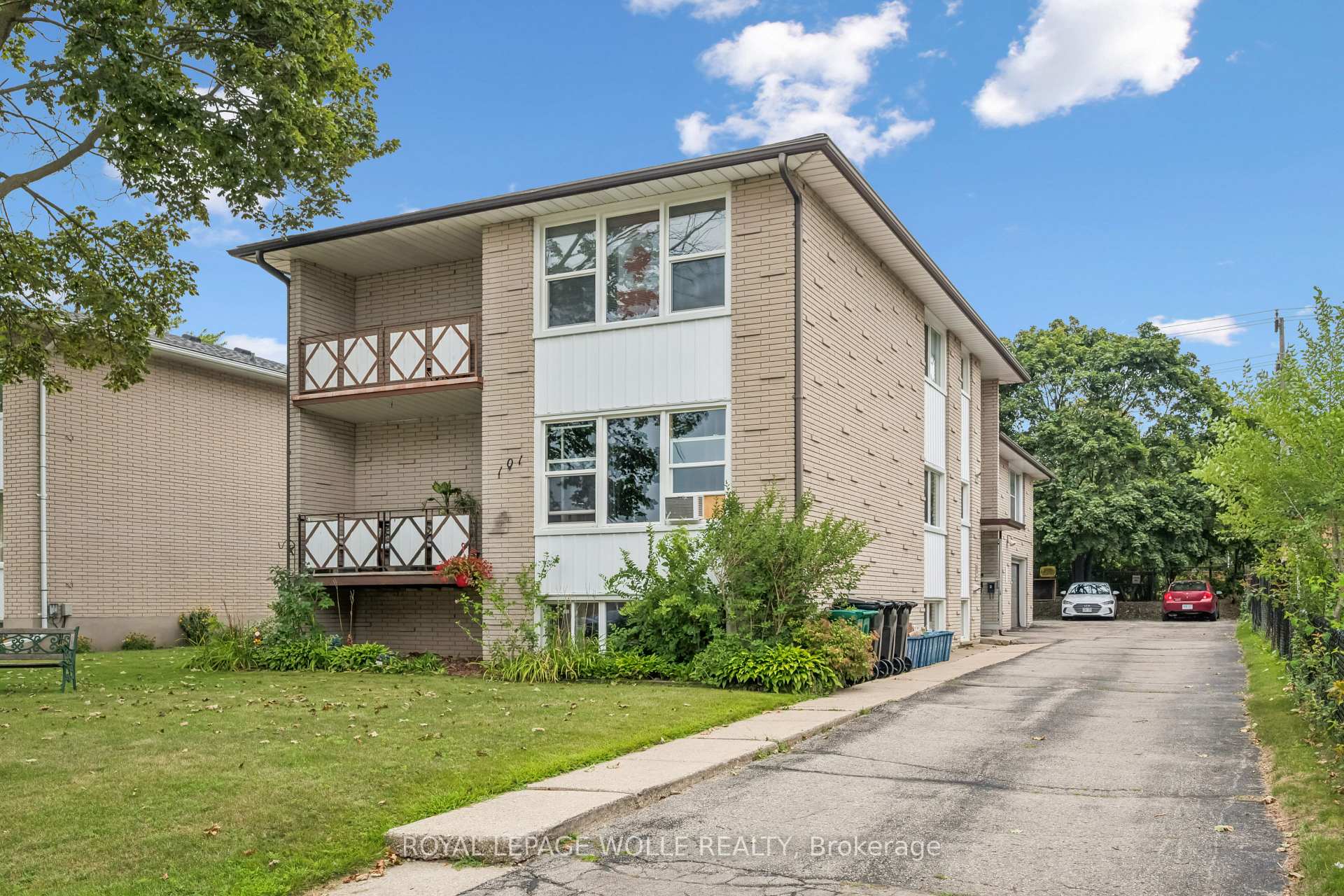 Photo 3 of 101 Secord Avenue, Kitchener, Heritage Park - Kitchener — HOMEH