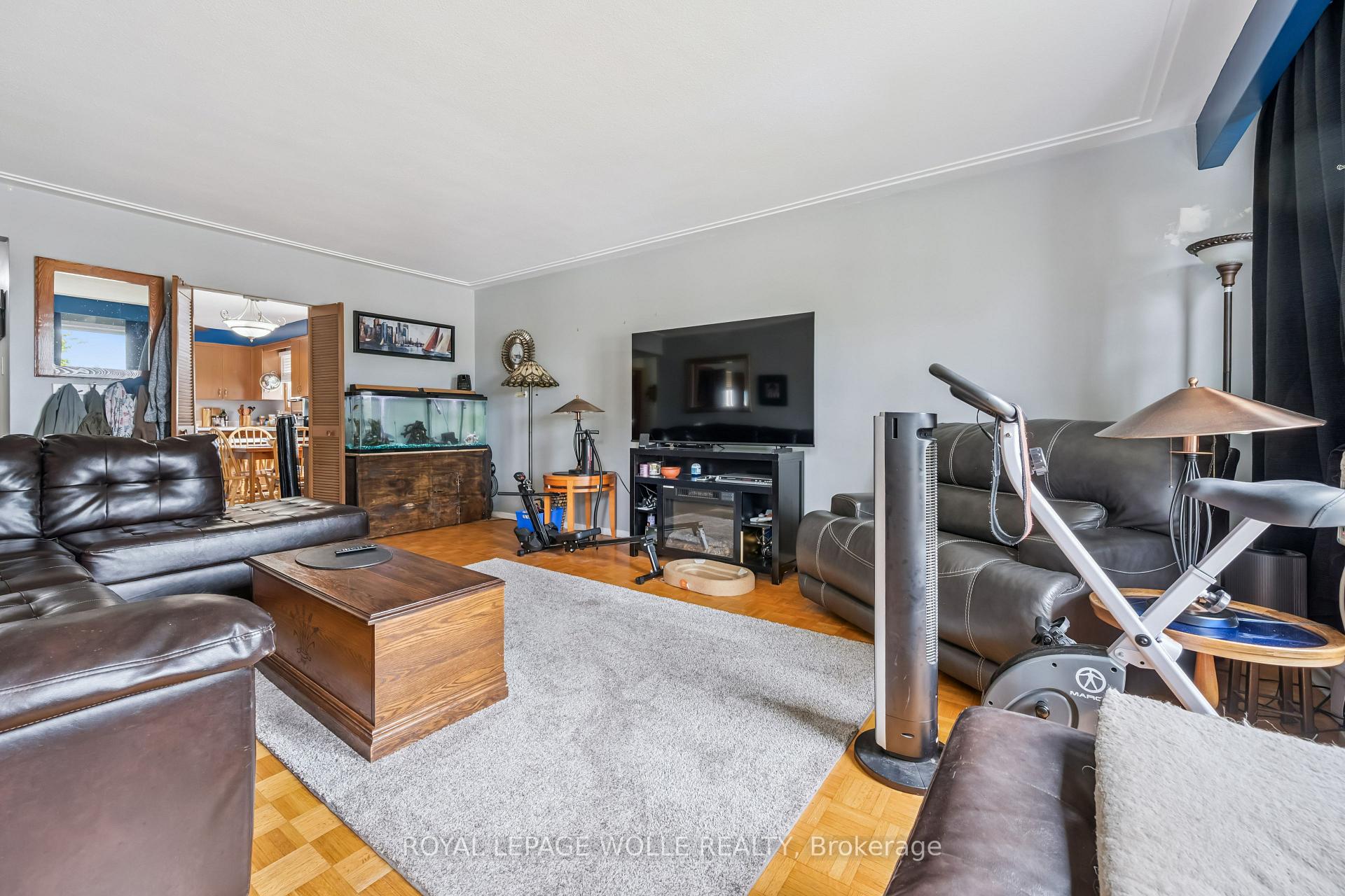 Photo 7 of 101 Secord Avenue, Kitchener, Heritage Park - Kitchener — HOMEH