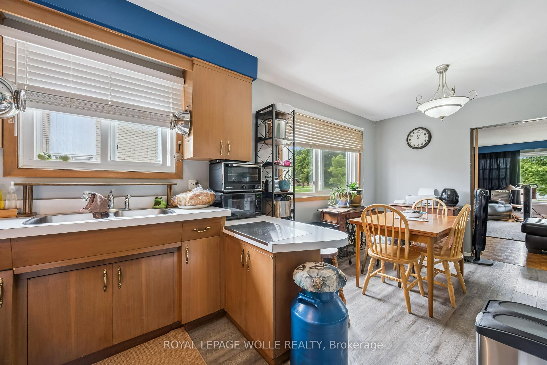 Photo 10 of 101 Secord Avenue, Kitchener, Heritage Park - Kitchener — HOMEH
