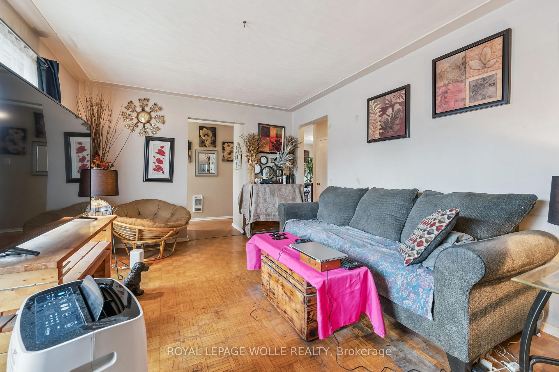 Photo 17 of 101 Secord Avenue, Kitchener, Heritage Park - Kitchener — HOMEH
