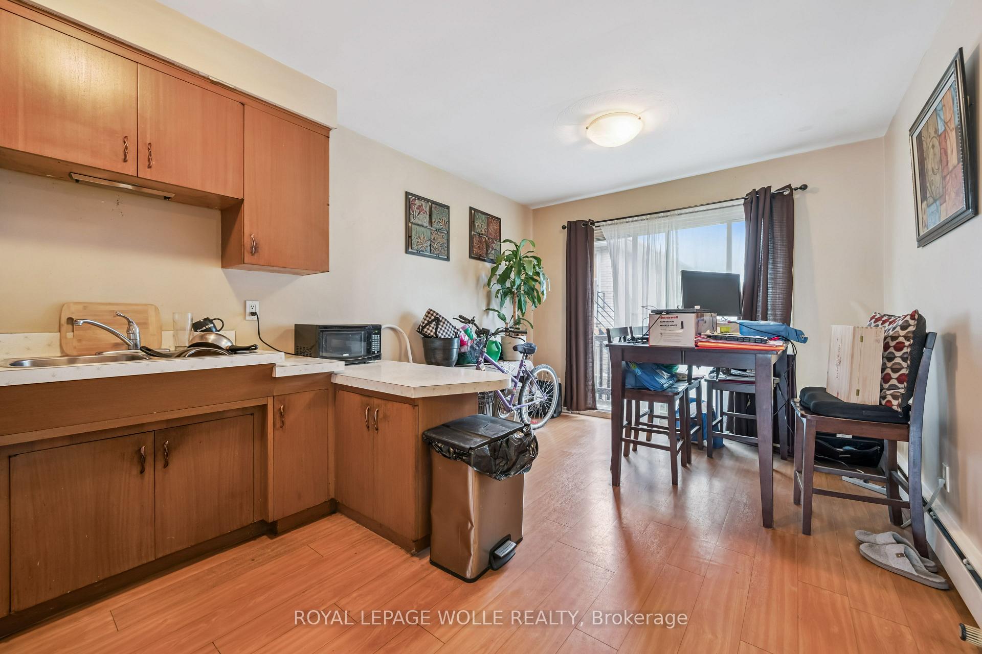 Photo 18 of 101 Secord Avenue, Kitchener, Heritage Park - Kitchener — HOMEH