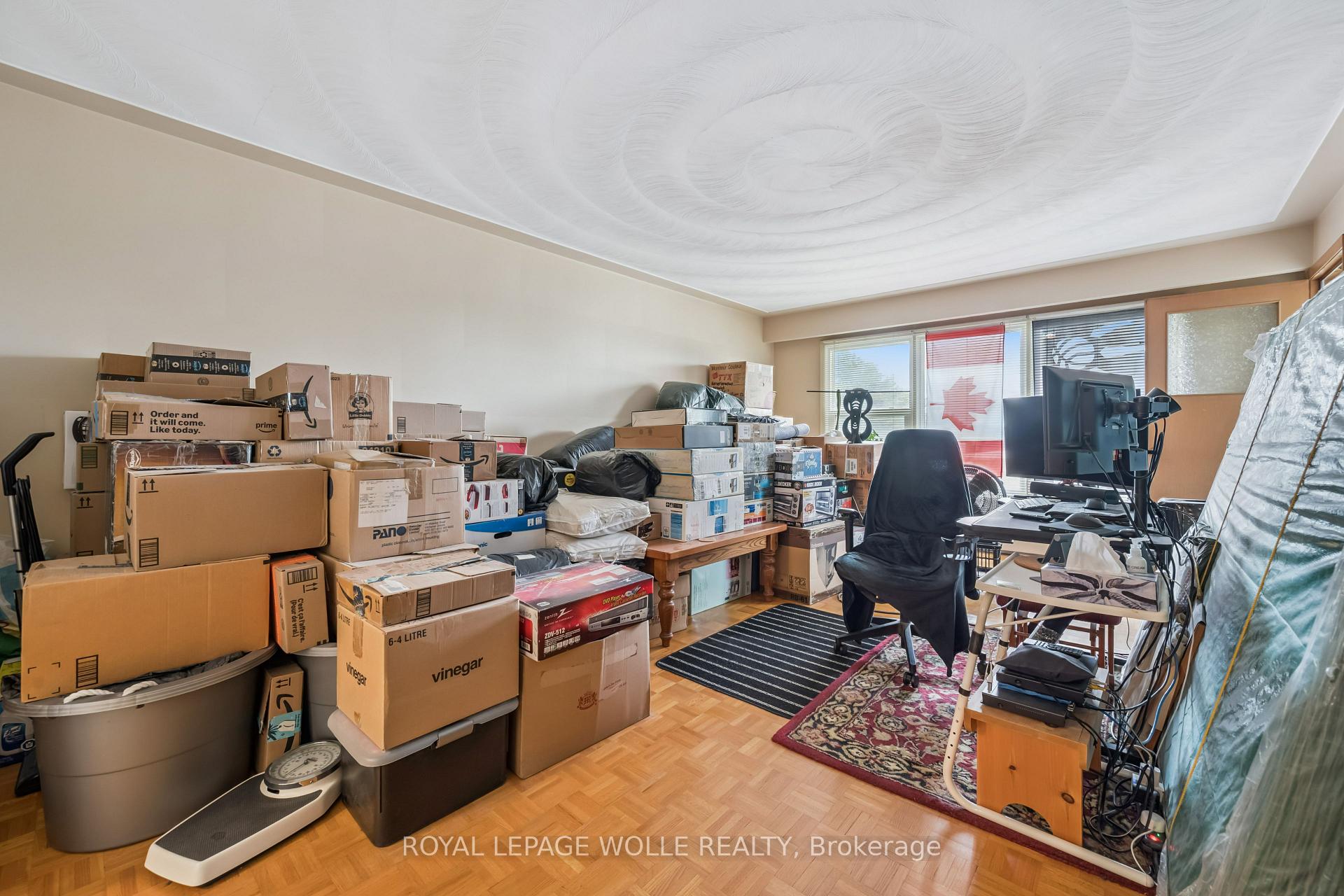 Photo 23 of 101 Secord Avenue, Kitchener, Heritage Park - Kitchener — HOMEH