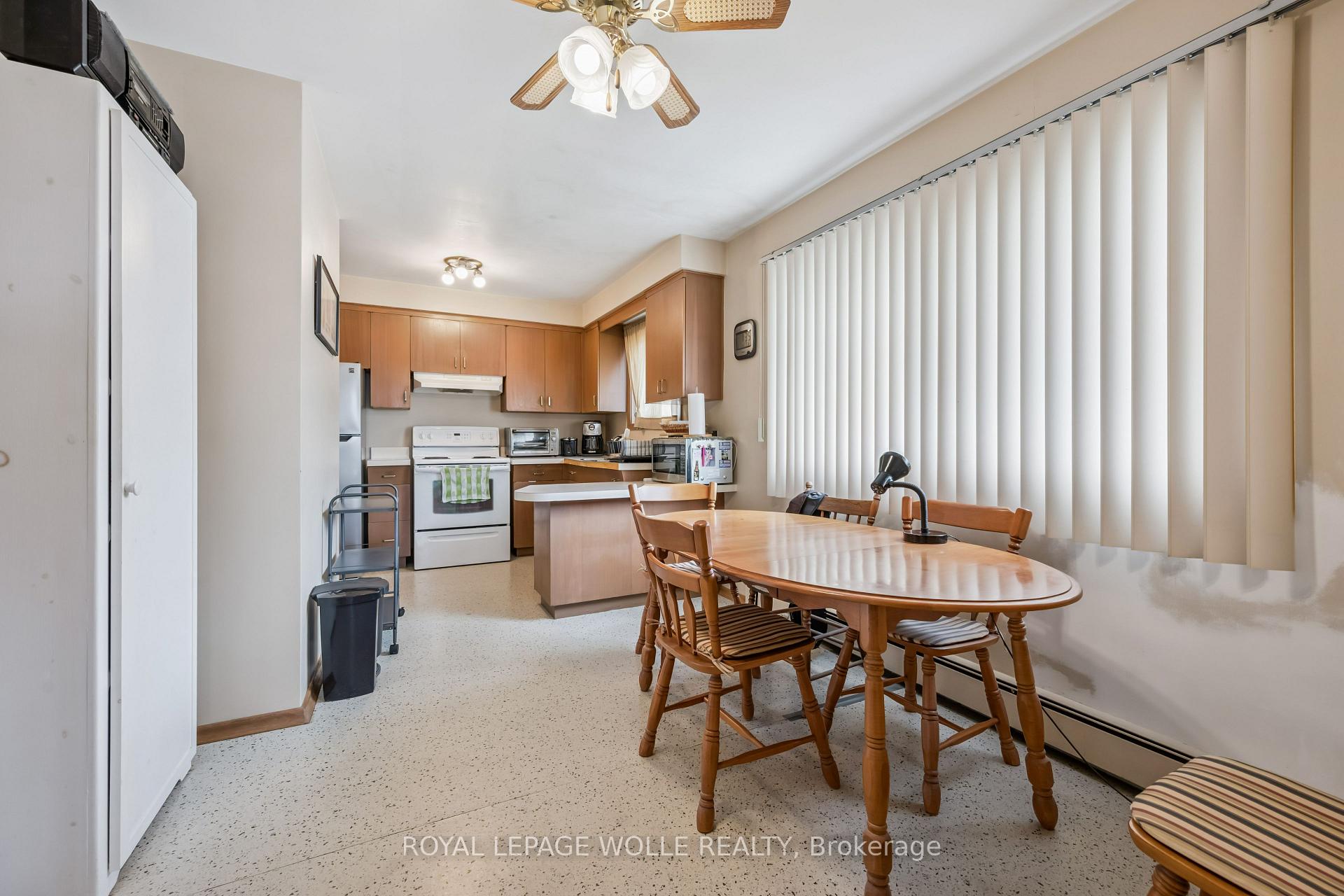 Photo 24 of 101 Secord Avenue, Kitchener, Heritage Park - Kitchener — HOMEH