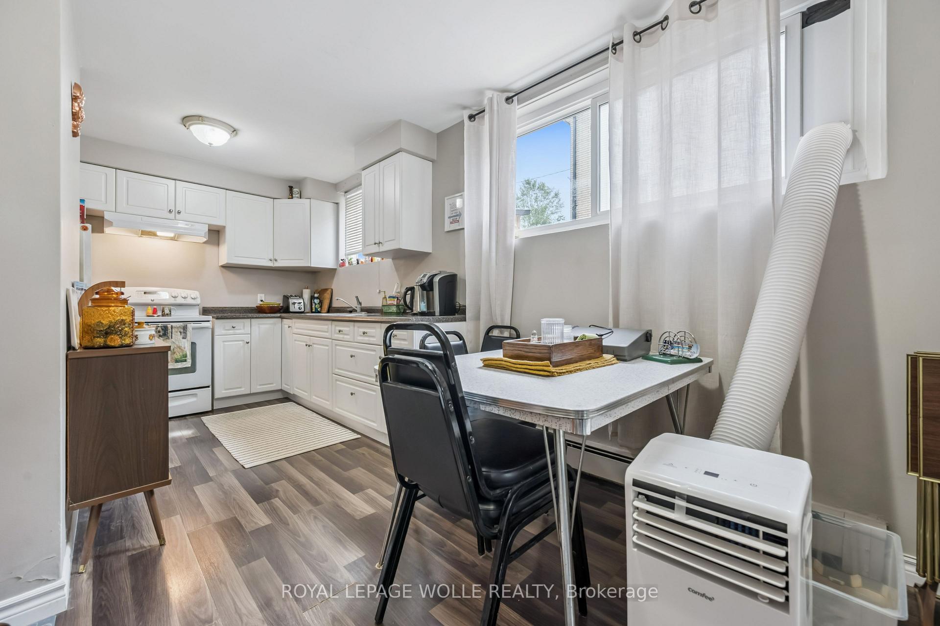 Photo 34 of 101 Secord Avenue, Kitchener, Heritage Park - Kitchener — HOMEH
