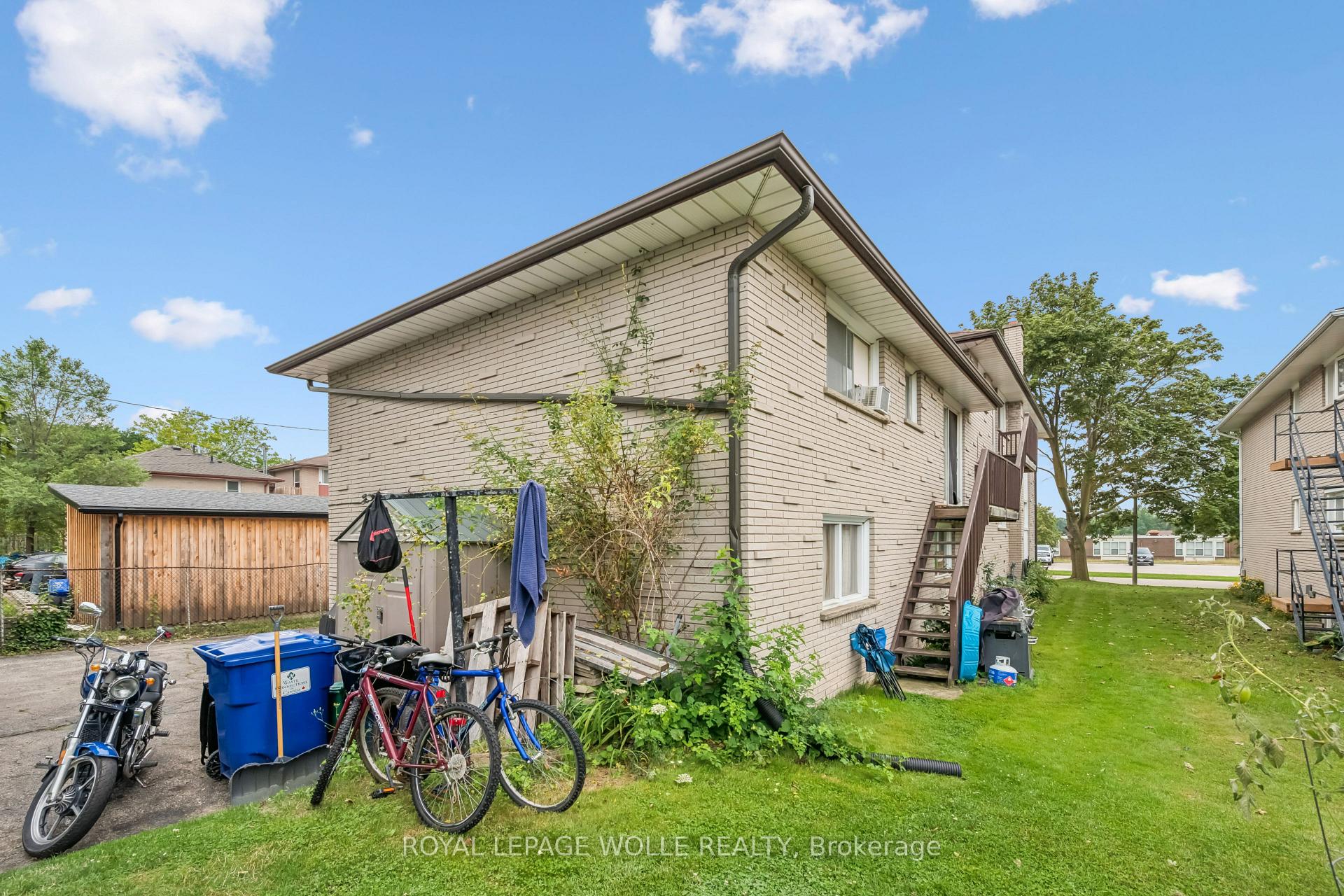 Photo 44 of 101 Secord Avenue, Kitchener, Heritage Park - Kitchener — HOMEH
