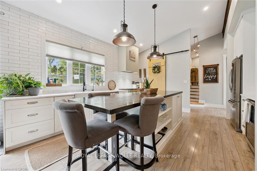Photo 12 of 647 Brant Waterloo Road, North Dumfries, Ayr — HOMEH