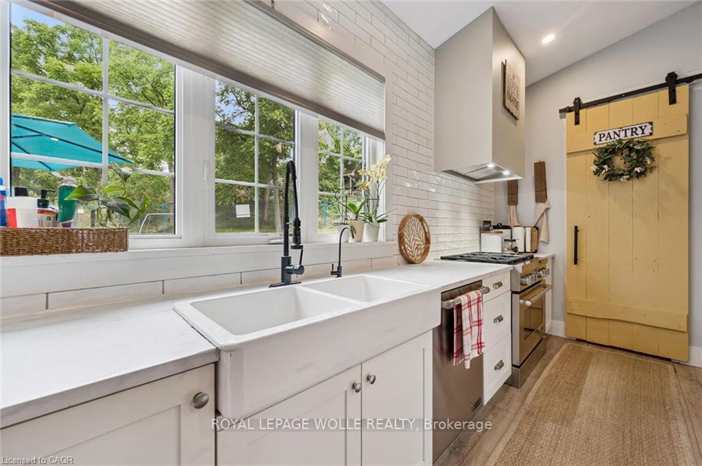 Photo 14 of 647 Brant Waterloo Road, North Dumfries, Ayr — HOMEH