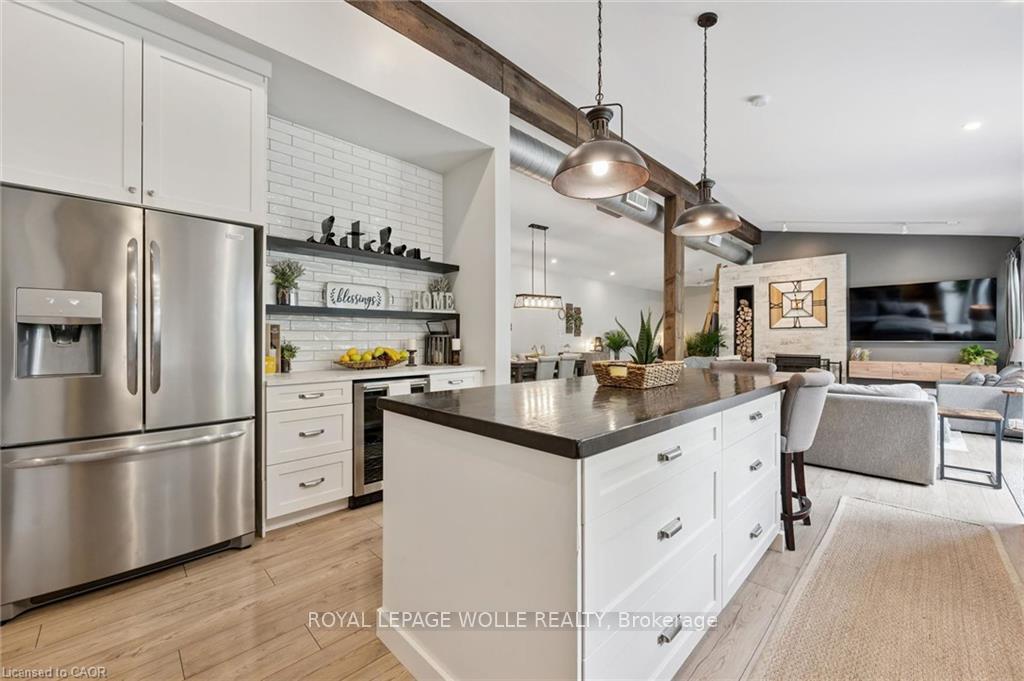 Photo 15 of 647 Brant Waterloo Road, North Dumfries, Ayr — HOMEH