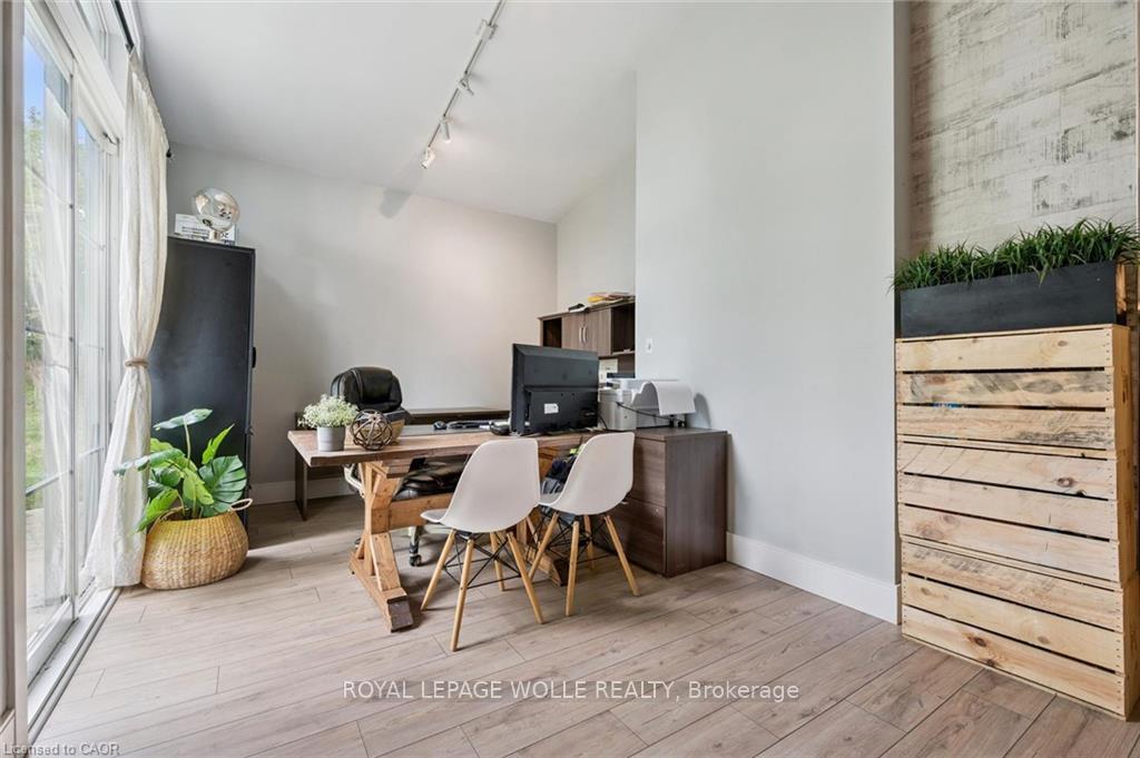 Photo 17 of 647 Brant Waterloo Road, North Dumfries, Ayr — HOMEH
