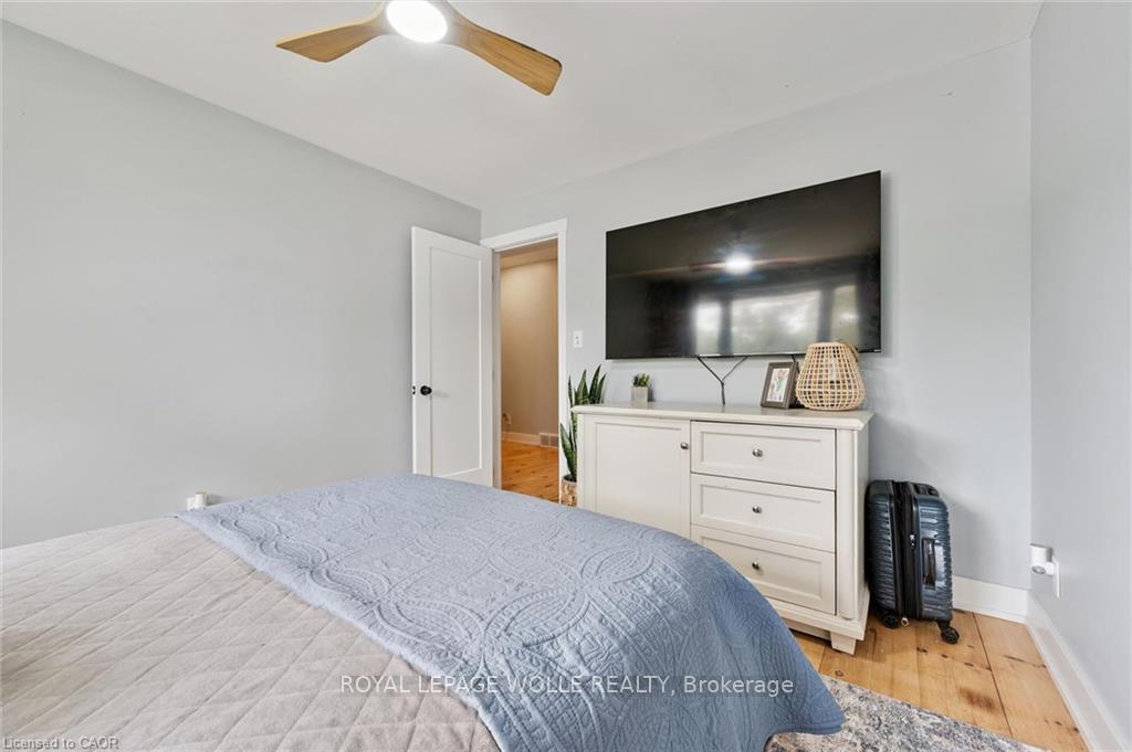 Photo 22 of 647 Brant Waterloo Road, North Dumfries, Ayr — HOMEH