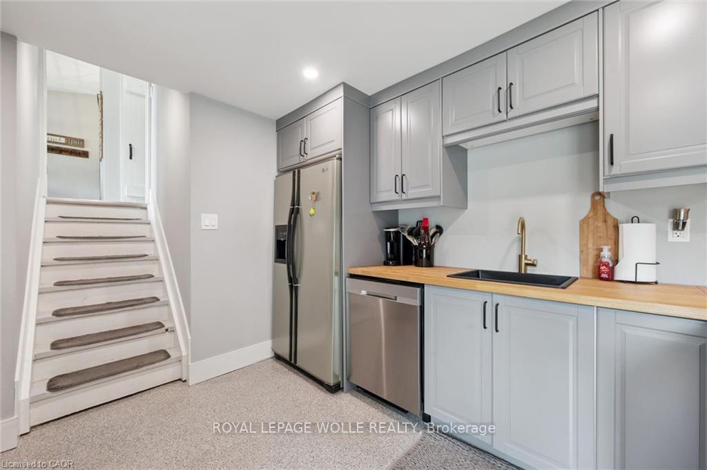 Photo 32 of 647 Brant Waterloo Road, North Dumfries, Ayr — HOMEH