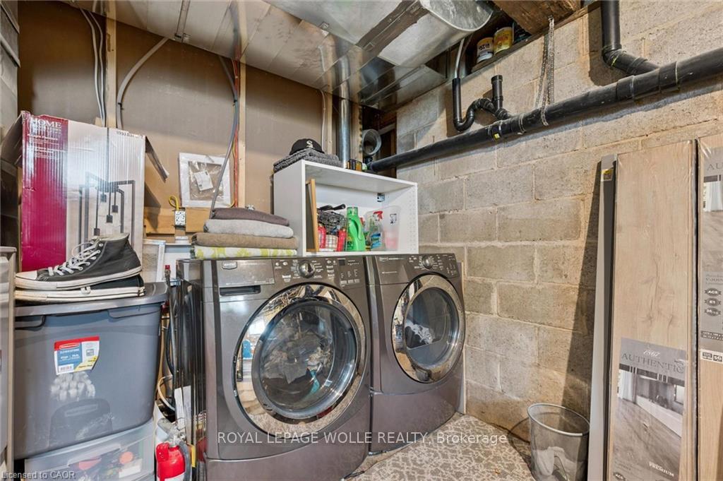 Photo 36 of 647 Brant Waterloo Road, North Dumfries, Ayr — HOMEH