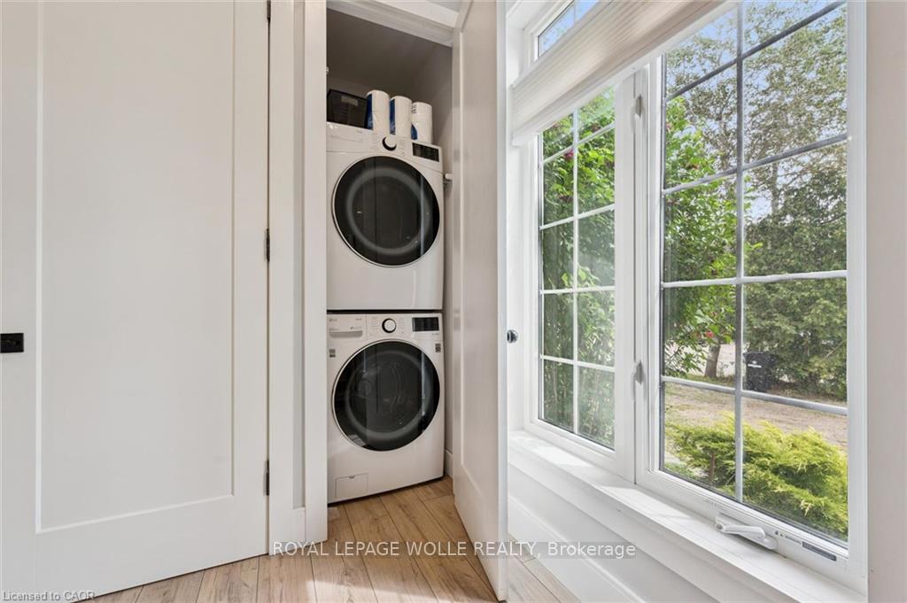 Photo 37 of 647 Brant Waterloo Road, North Dumfries, Ayr — HOMEH