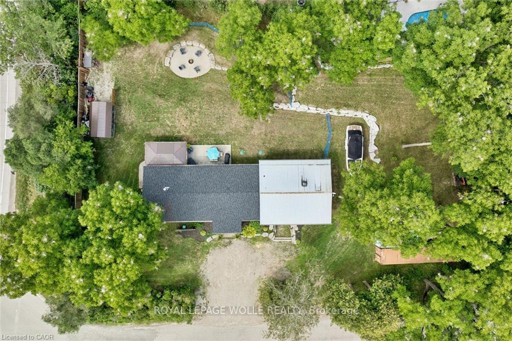 Photo 46 of 647 Brant Waterloo Road, North Dumfries, Ayr — HOMEH
