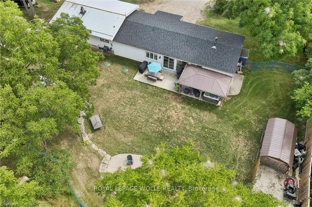 Photo 47 of 647 Brant Waterloo Road, North Dumfries, Ayr — HOMEH