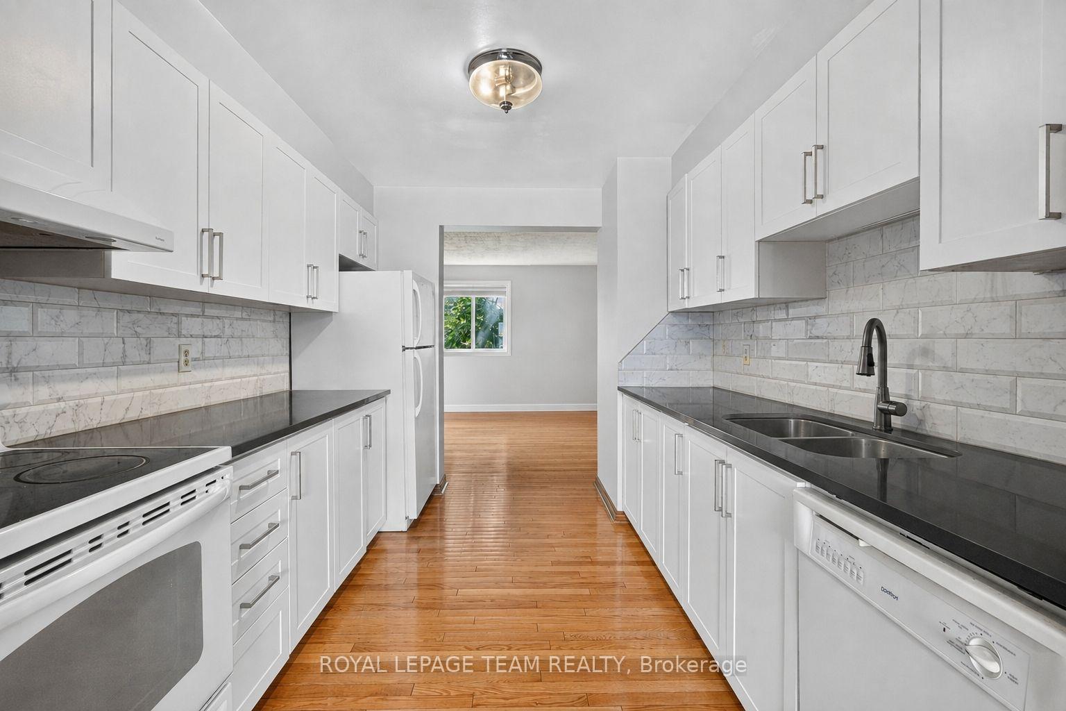 Photo 7 of Unit 100, 78 Castlegreen Private, Ottawa, Hunt Club Park/Greenboro — HOMEH