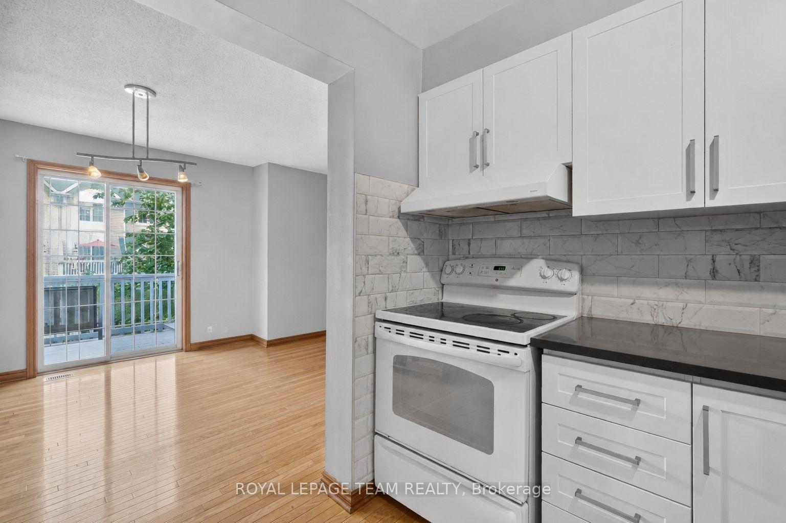 Photo 10 of Unit 100, 78 Castlegreen Private, Ottawa, Hunt Club Park/Greenboro — HOMEH