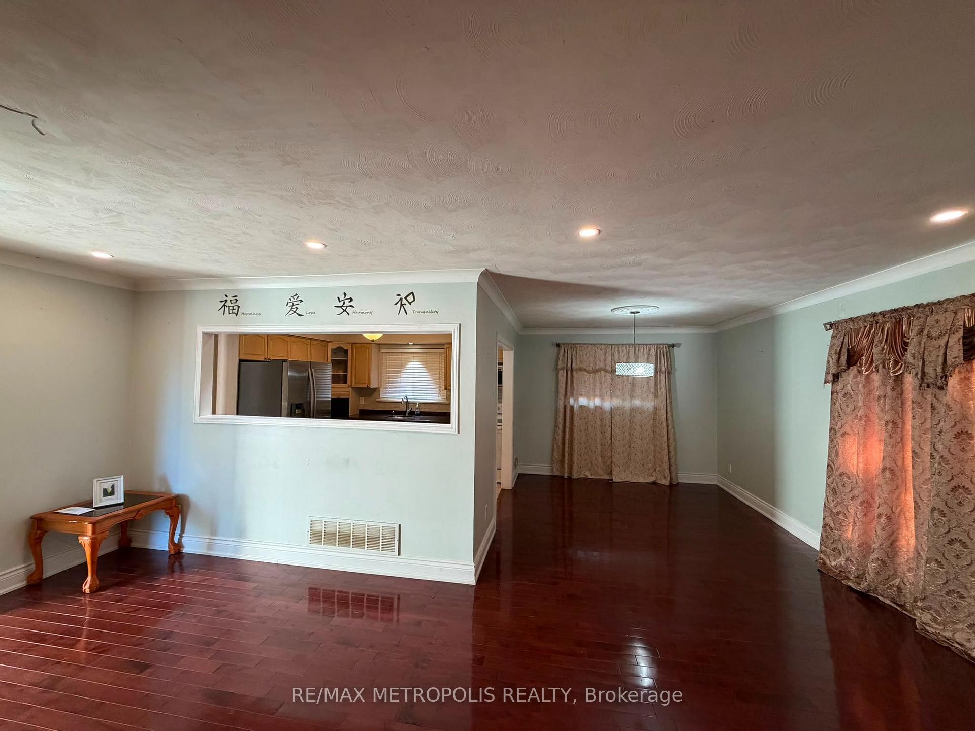 Photo 14 of Unit Upper, 37 Carlyle Crescent, Brampton, Brampton East — HOMEH