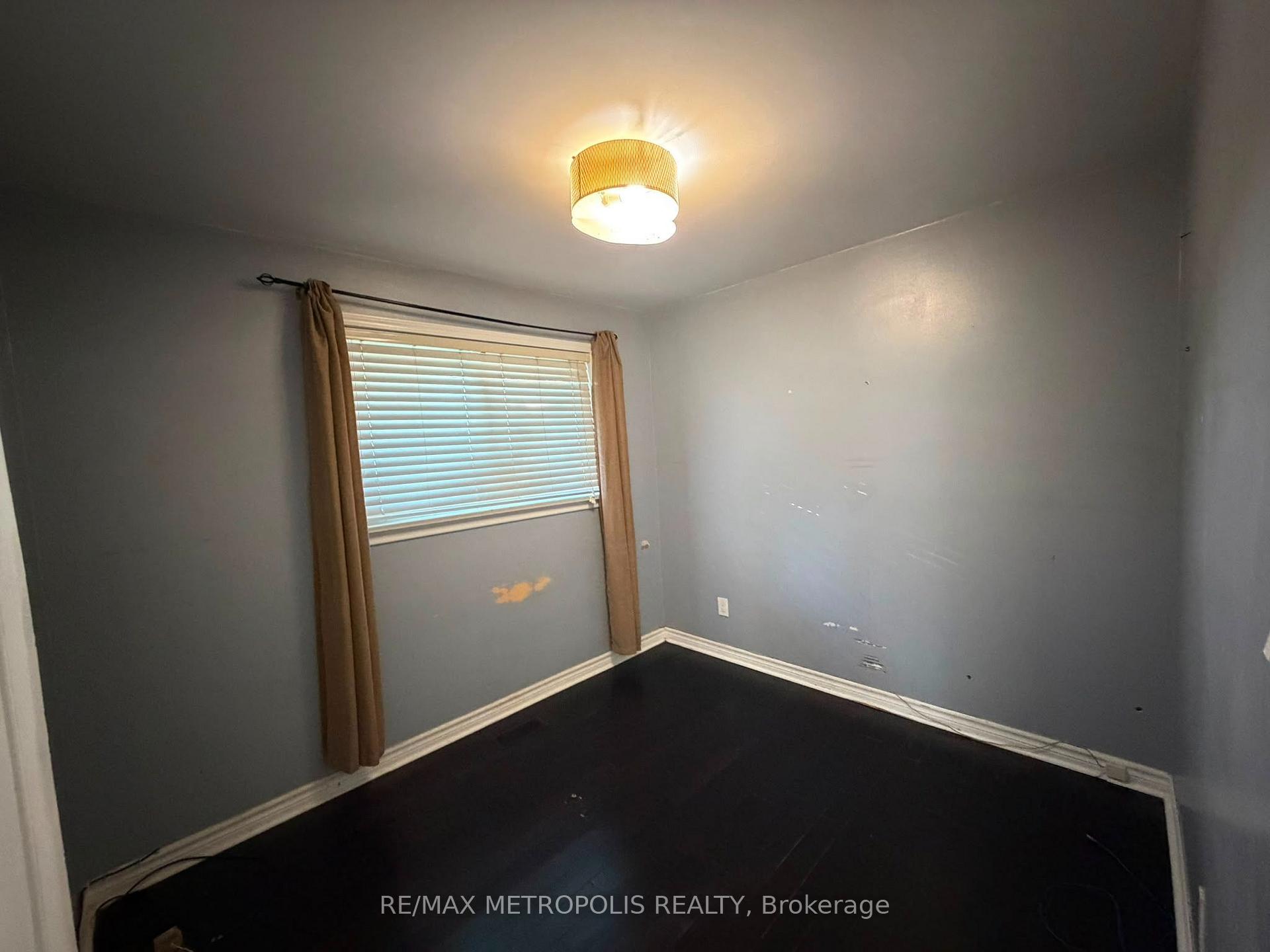 Photo 17 of Unit Upper, 37 Carlyle Crescent, Brampton, Brampton East — HOMEH