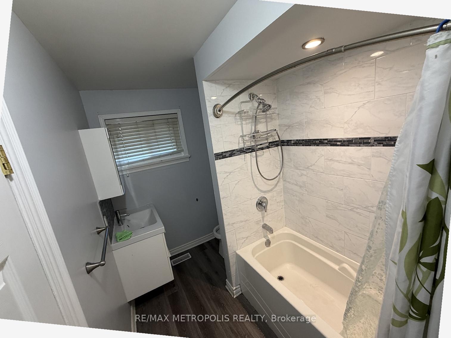 Photo 26 of Unit Upper, 37 Carlyle Crescent, Brampton, Brampton East — HOMEH