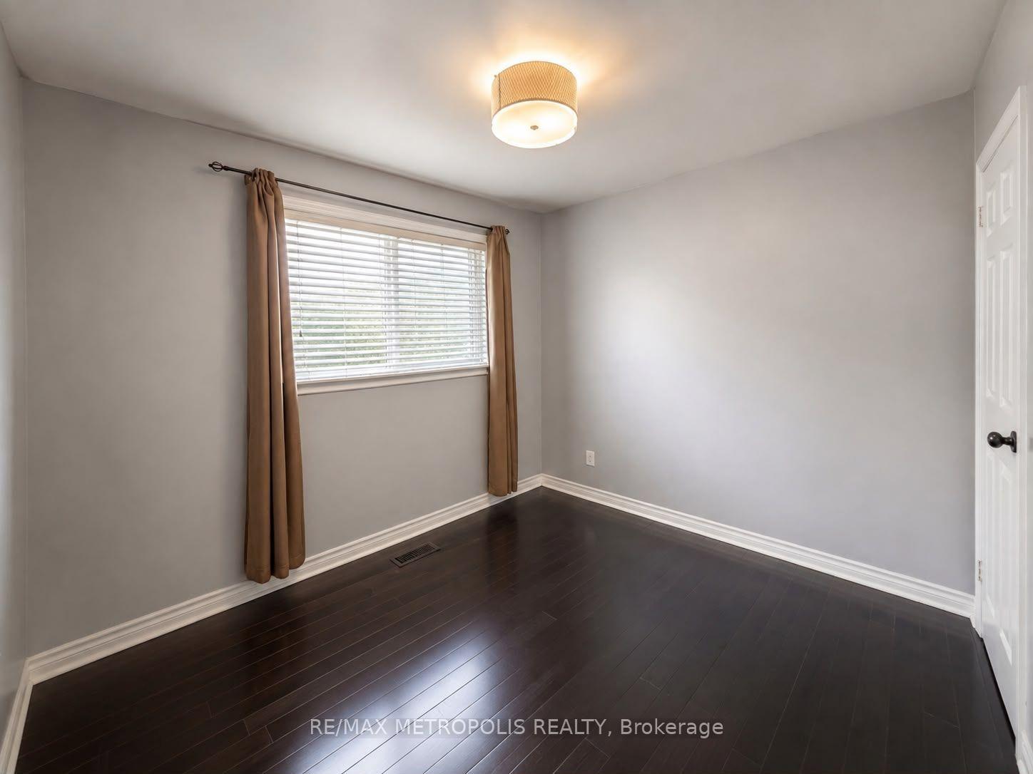 Photo 27 of Unit Upper, 37 Carlyle Crescent, Brampton, Brampton East — HOMEH