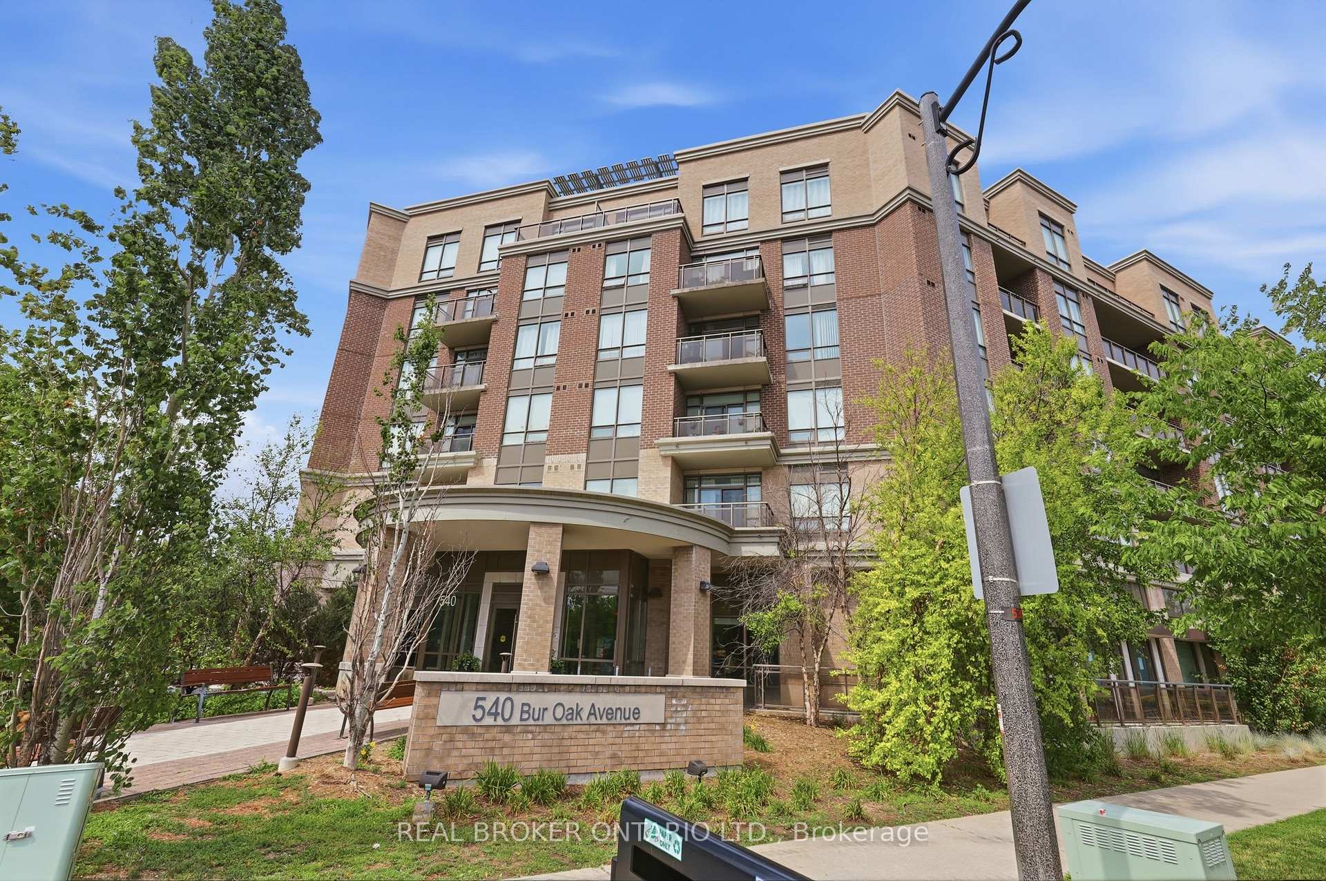 Photo 2 of Unit 307, 540 Bur Oak Avenue, Markham, Berczy — HOMEH