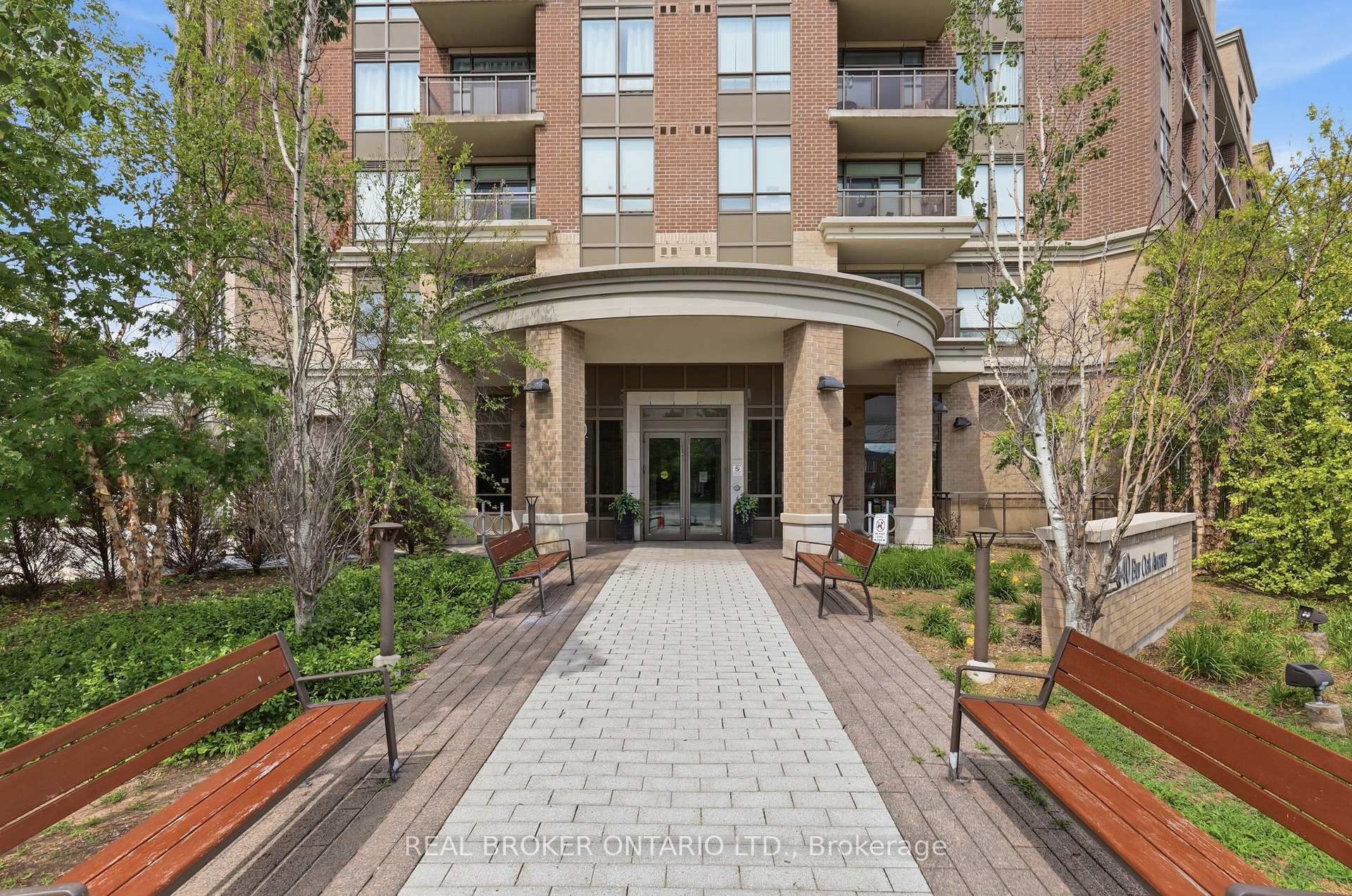 Photo 3 of Unit 307, 540 Bur Oak Avenue, Markham, Berczy — HOMEH