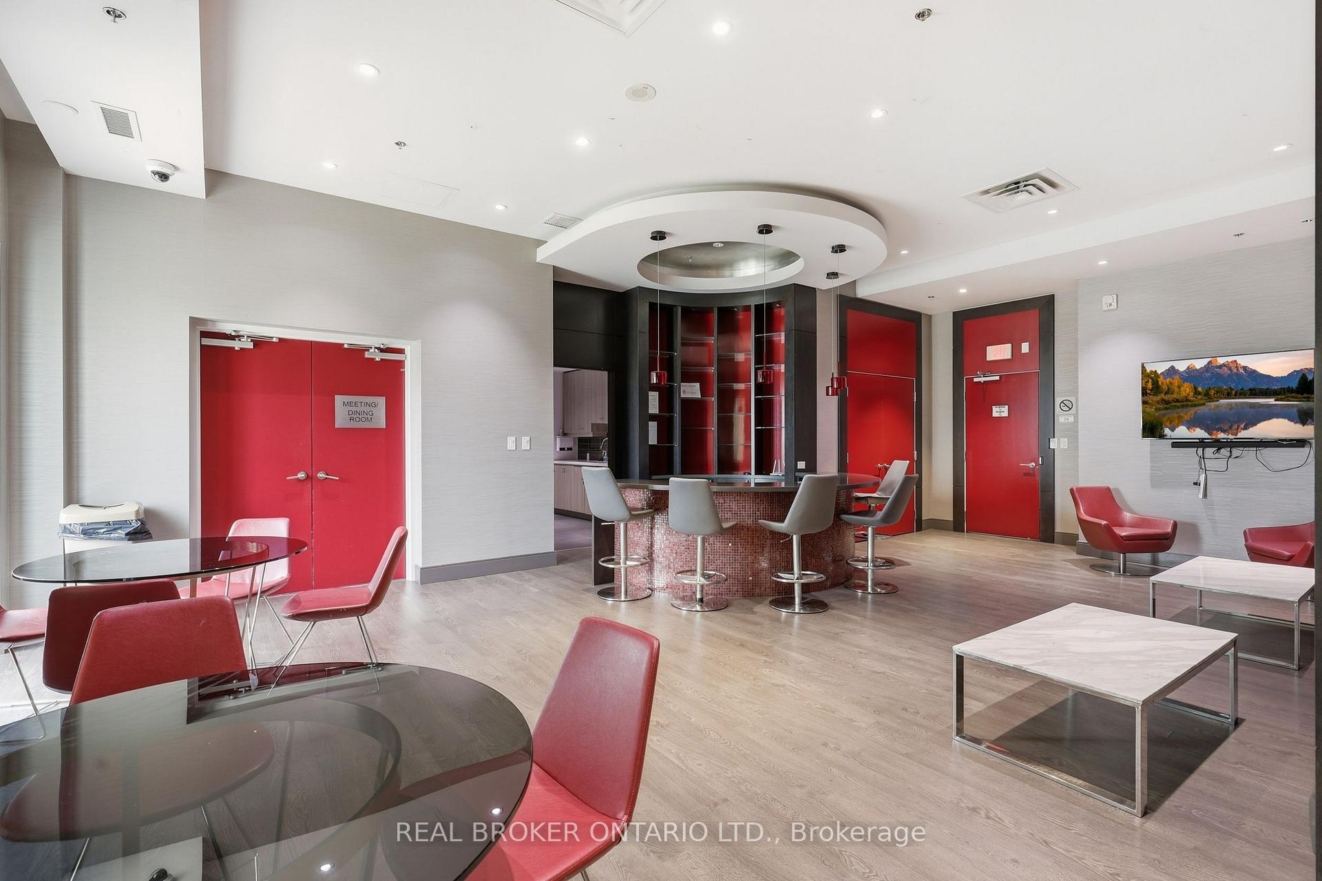 Photo 14 of Unit 307, 540 Bur Oak Avenue, Markham, Berczy — HOMEH