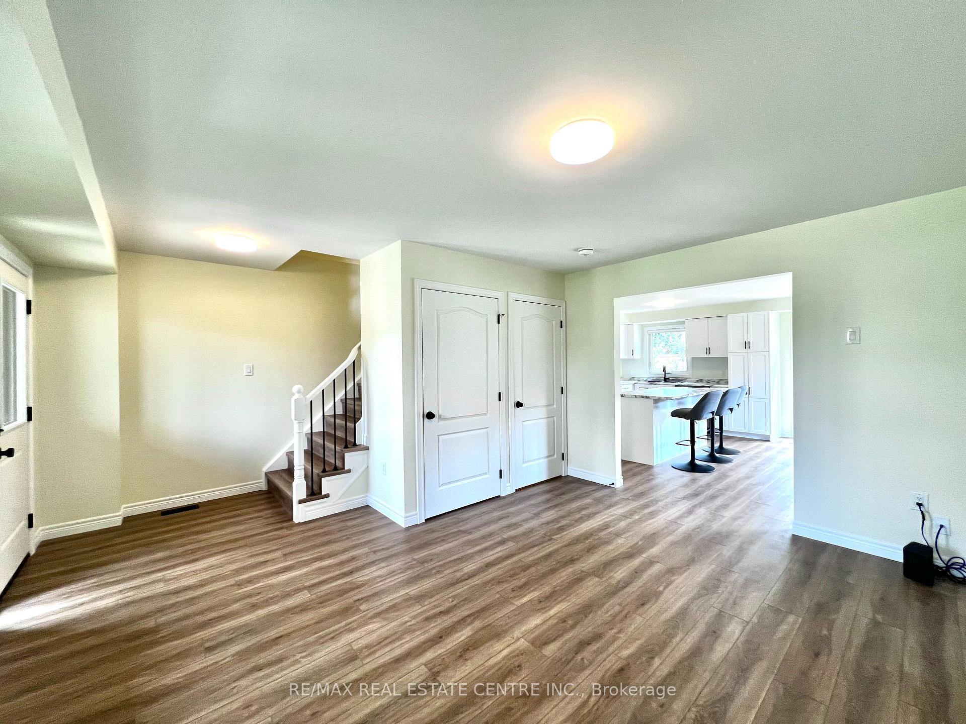 Photo 33 of 716 Russel Court, Shelburne — HOMEH