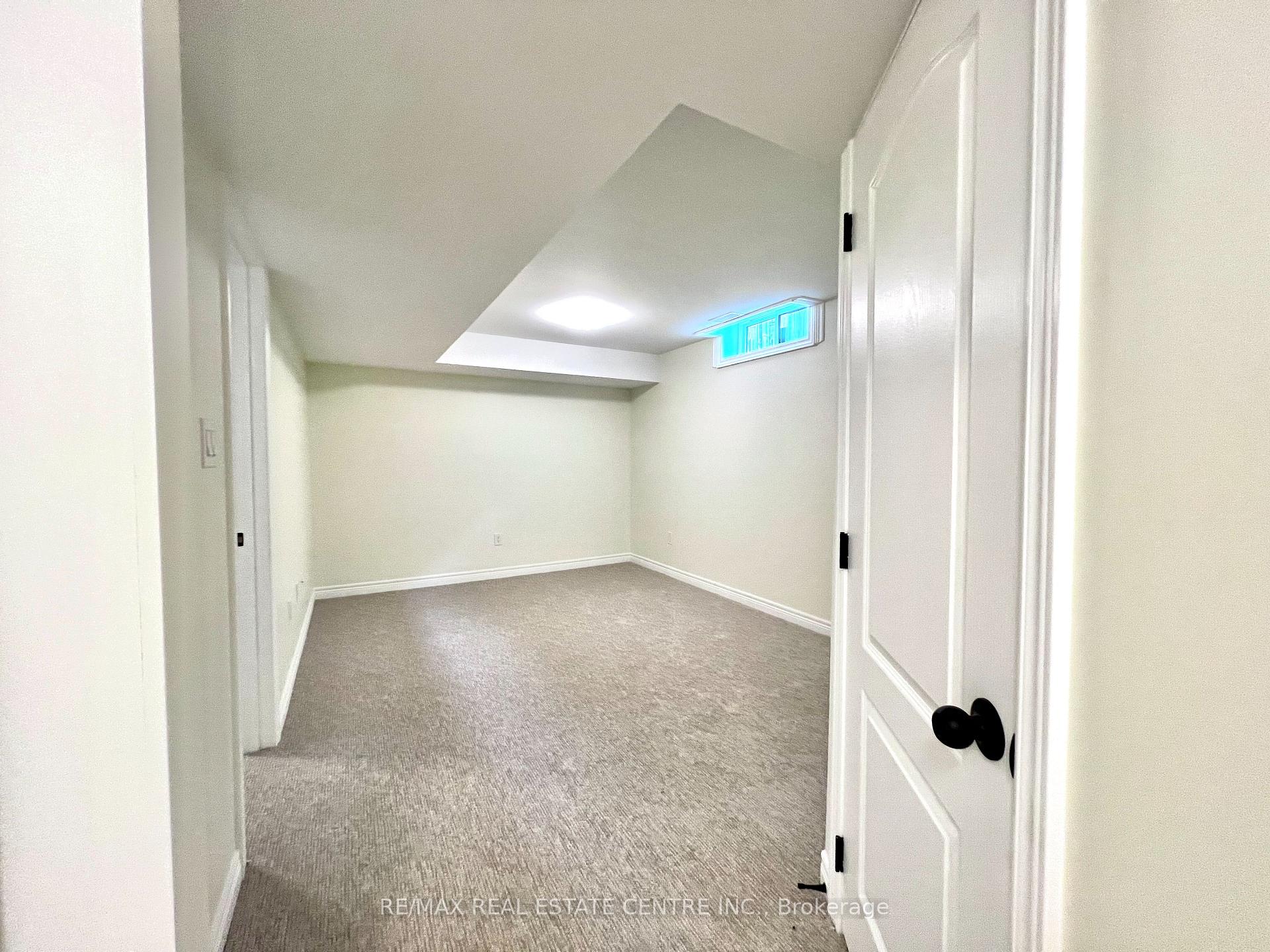 Photo 57 of 716 Russel Court, Shelburne — HOMEH