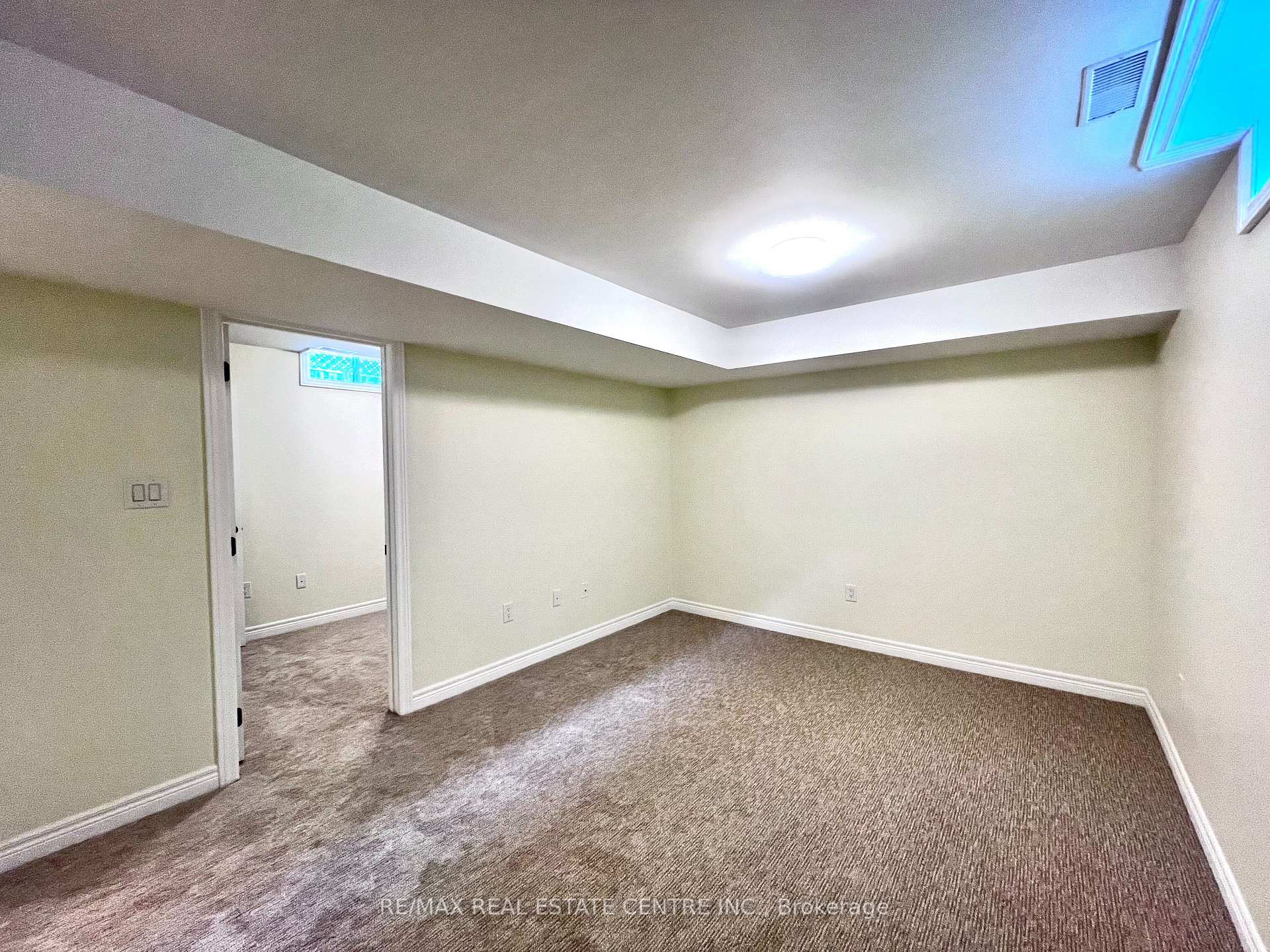 Photo 61 of 716 Russel Court, Shelburne — HOMEH