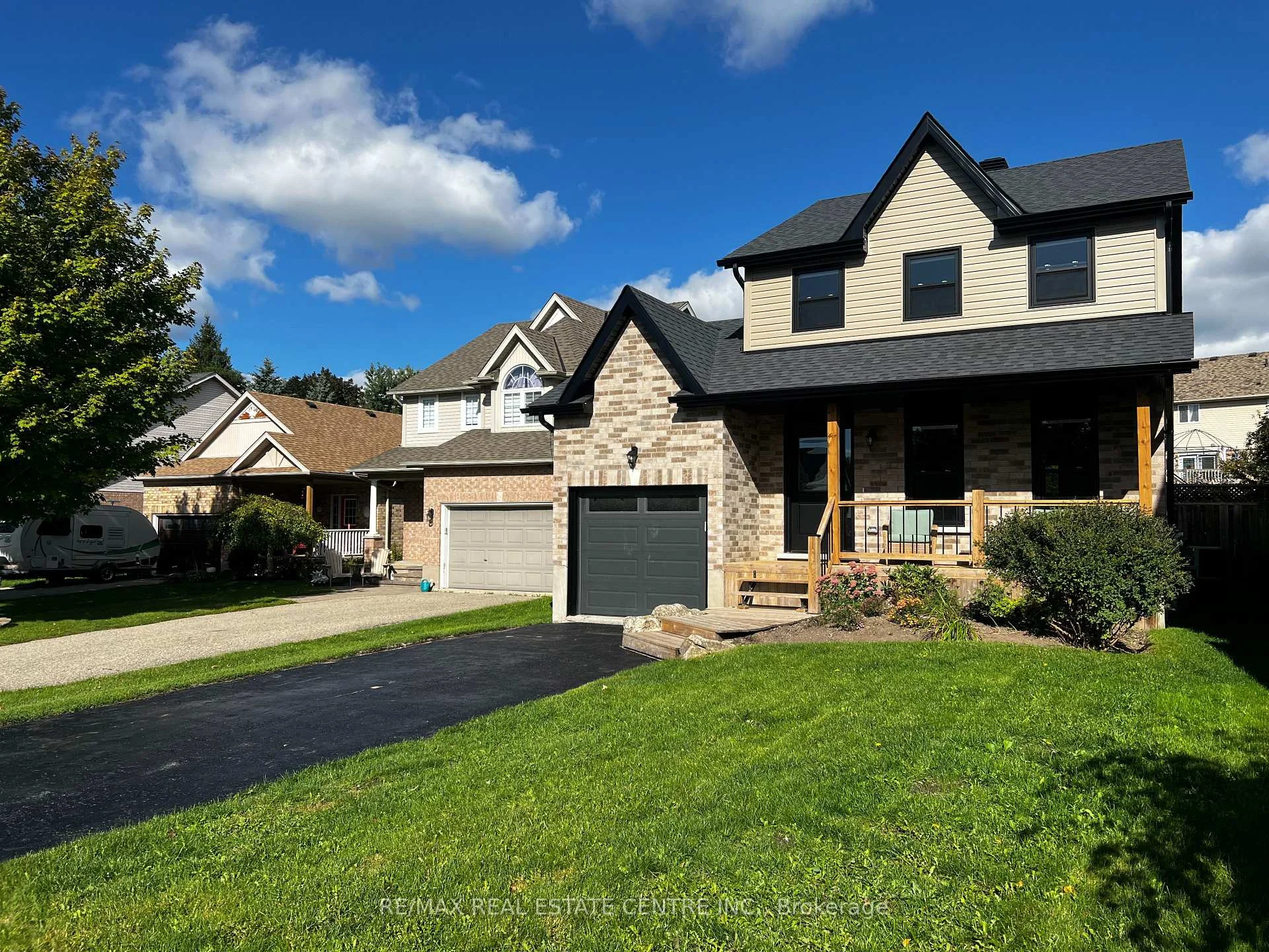 Photo 14 of 716 Russel Court, Shelburne — HOMEH