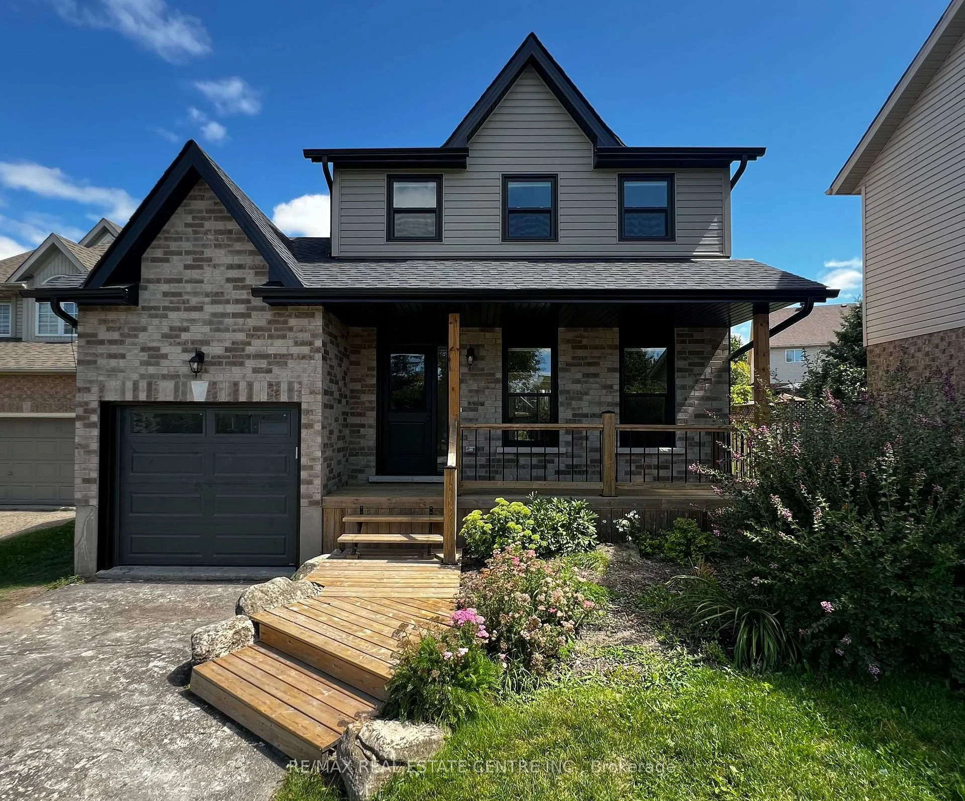 Photo 2 of 716 Russel Court, Shelburne — HOMEH
