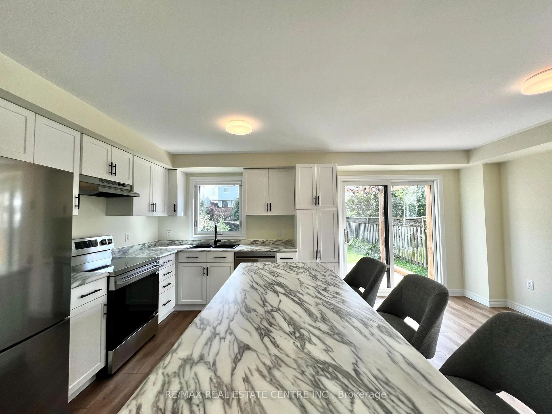 Photo 24 of 716 Russel Court, Shelburne — HOMEH