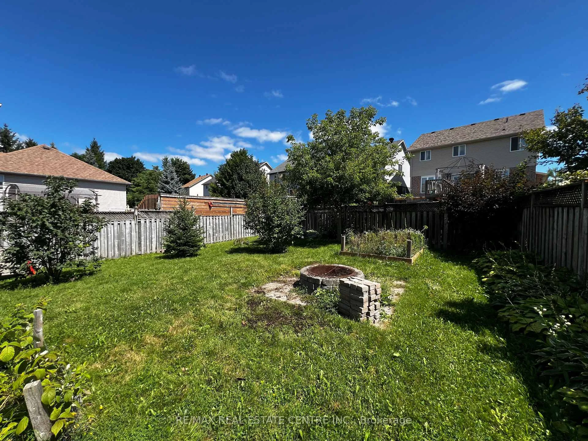 Photo 64 of 716 Russel Court, Shelburne — HOMEH