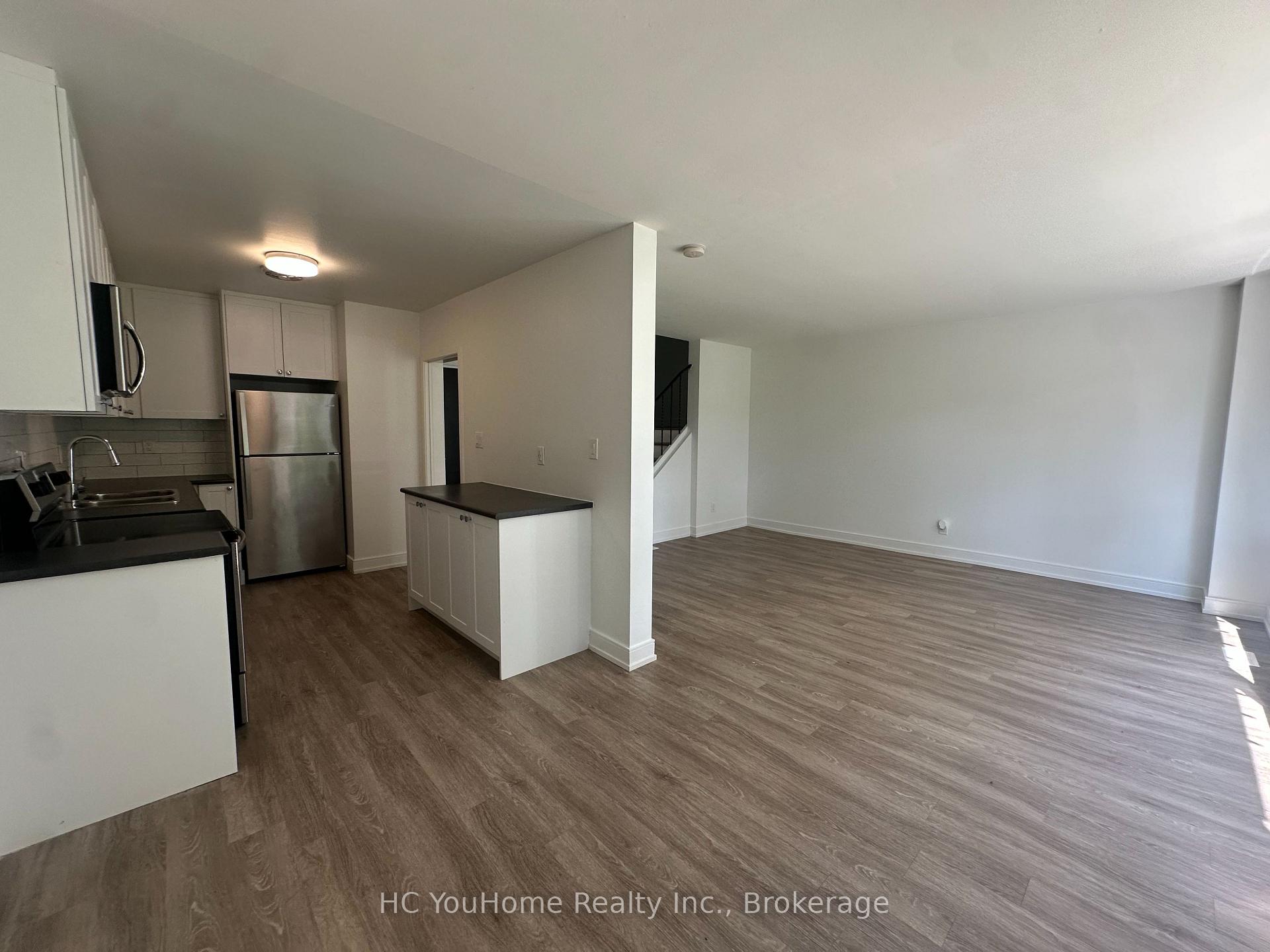 Photo 4 of Unit 11, 5 Cheviot Place, Etobicoke, Princess-Rosethorn — HOMEH