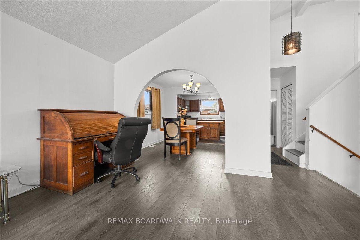 Photo 9 of 1864 Lenester Avenue W, Ottawa, McKellar Heights/Glabar Park — HOMEH