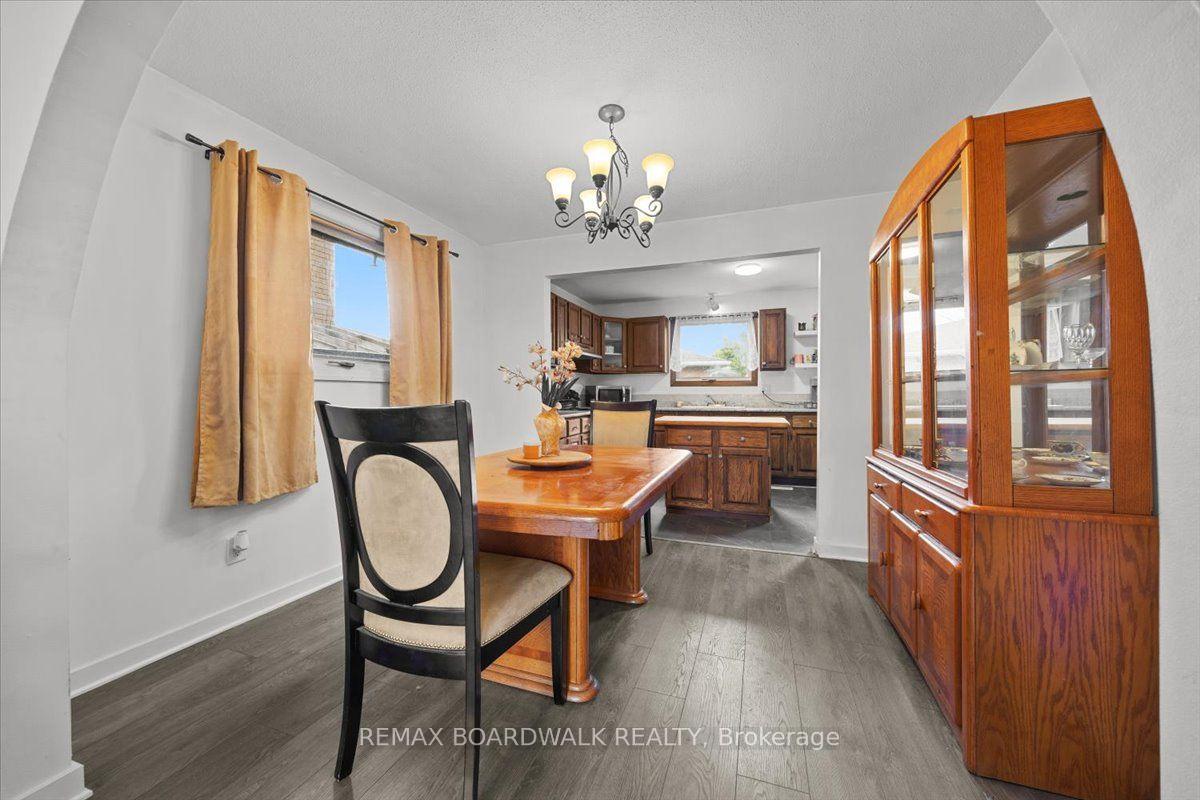 Photo 10 of 1864 Lenester Avenue W, Ottawa, McKellar Heights/Glabar Park — HOMEH